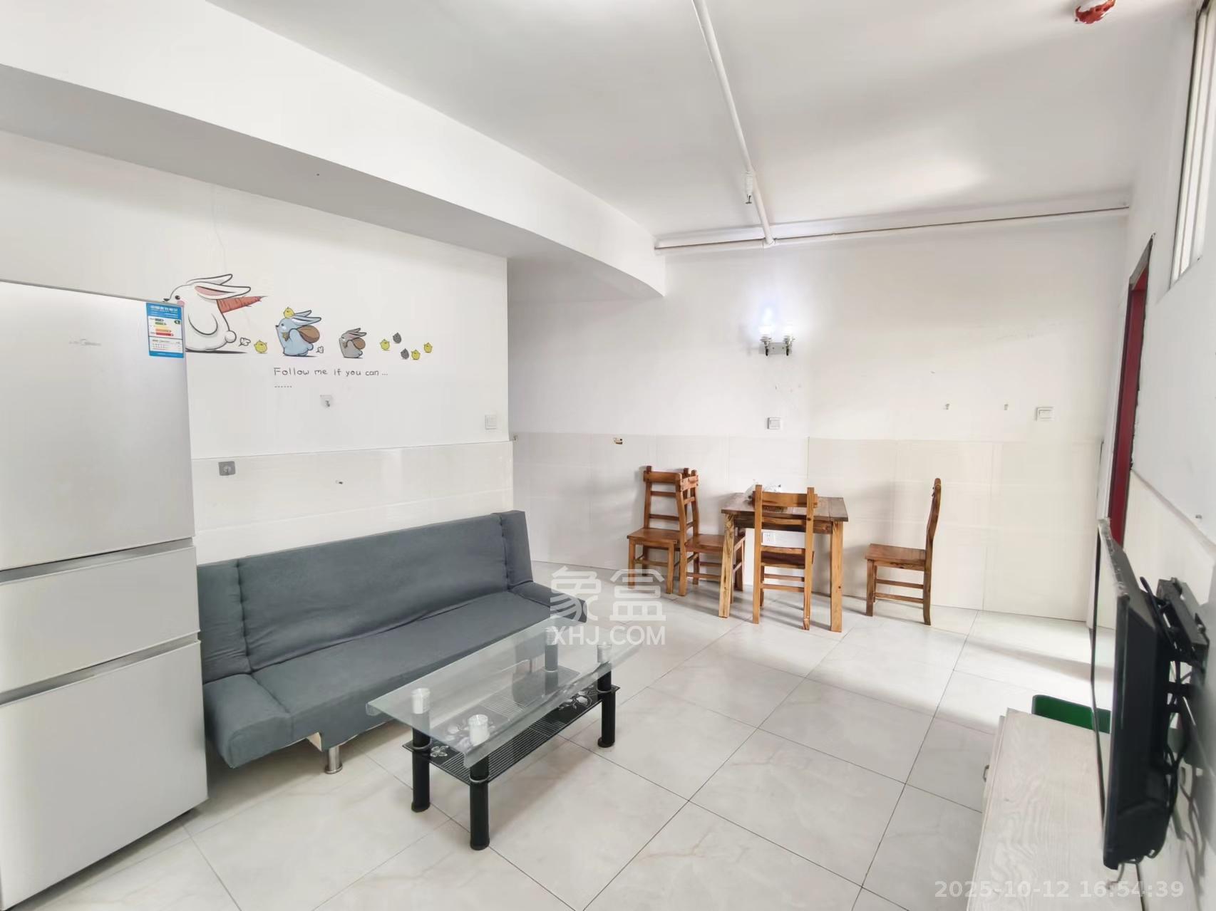 湖韵佳苑  2室1厅1卫    1600.0元/月