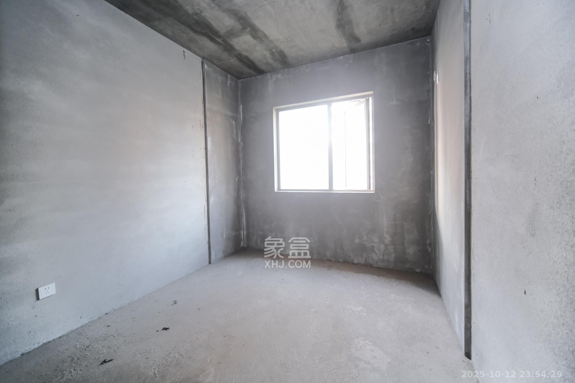 湖湘奥林匹克花园  4室2厅2卫    105.0万卧室