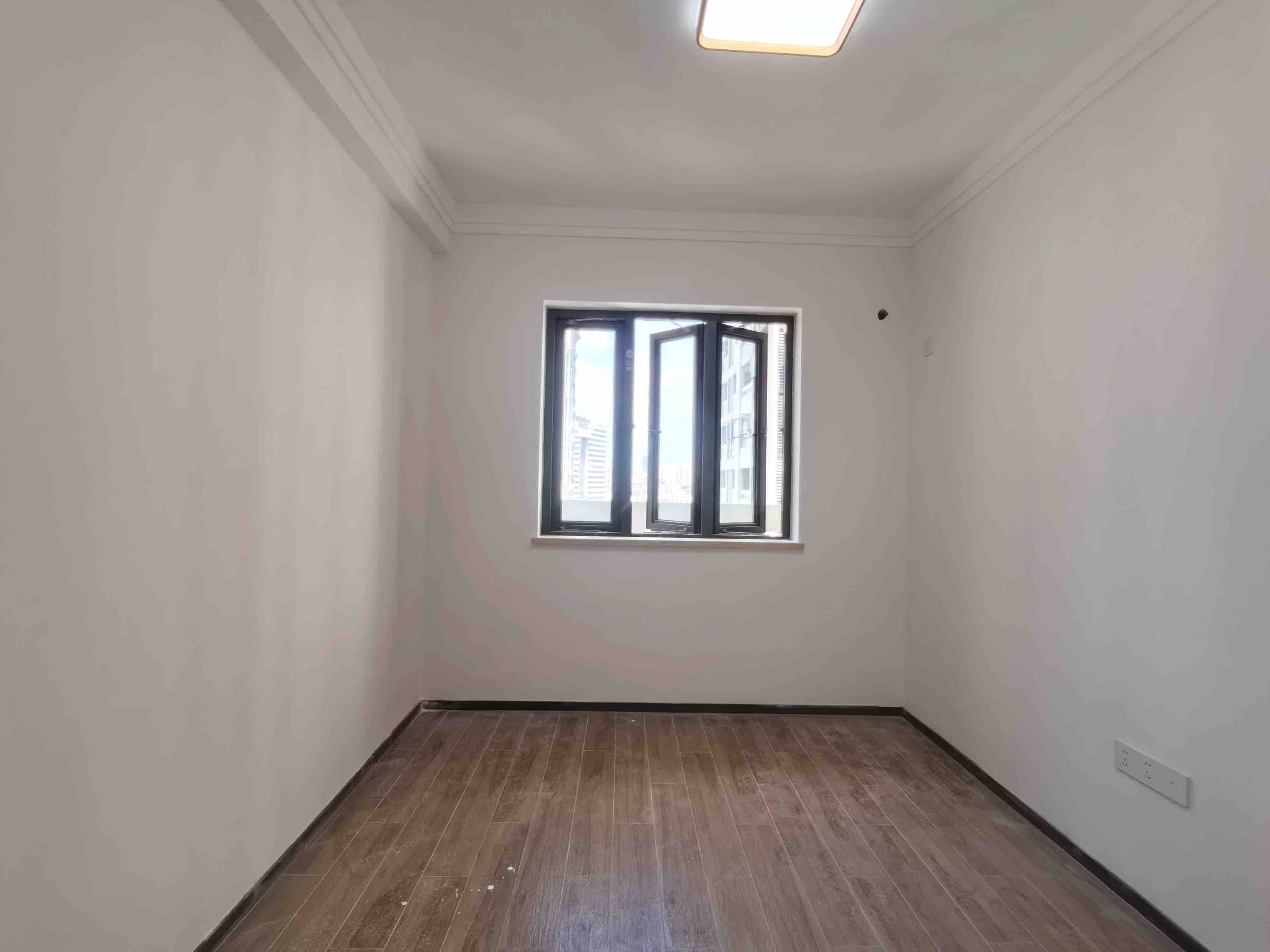 海府大院（海府路41号）  3室2厅2卫    4000.0元/月室内图