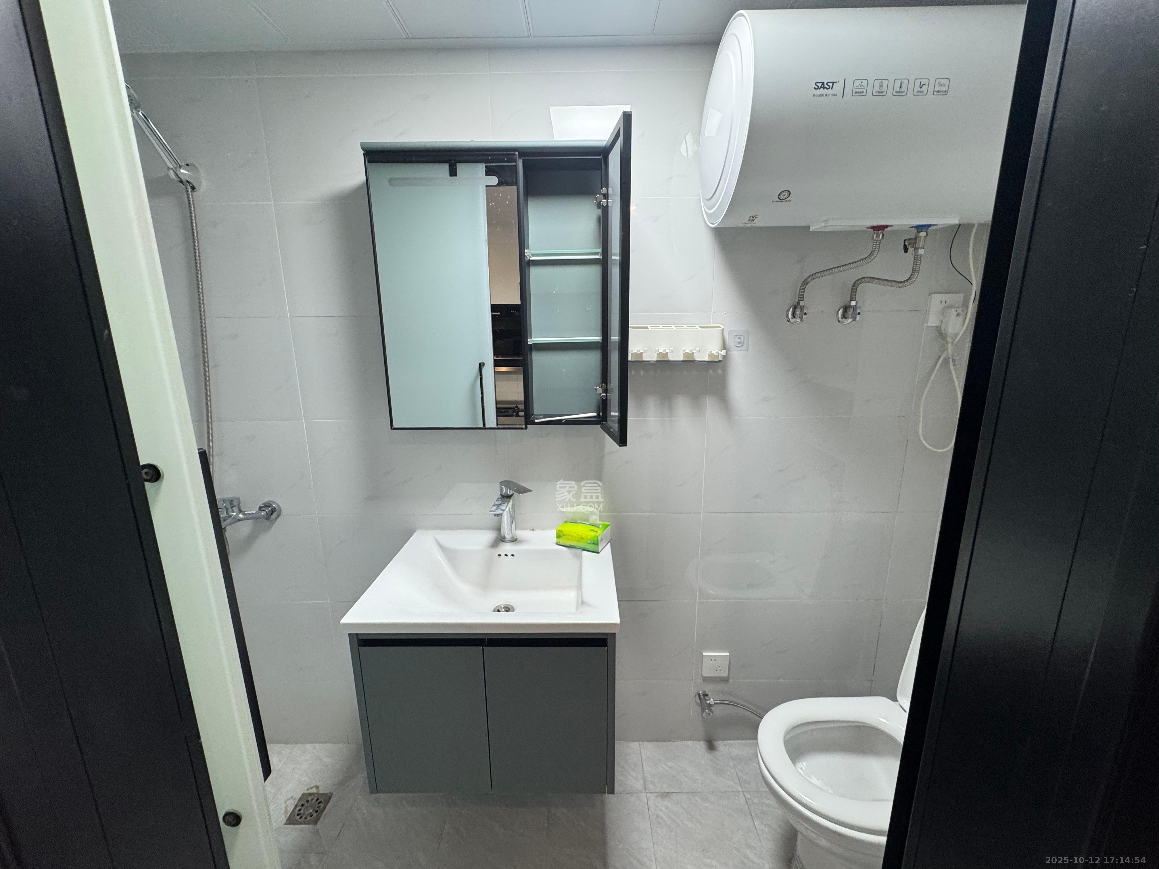 新长海D1站  1室1厅1卫    1500.0元/月室内图