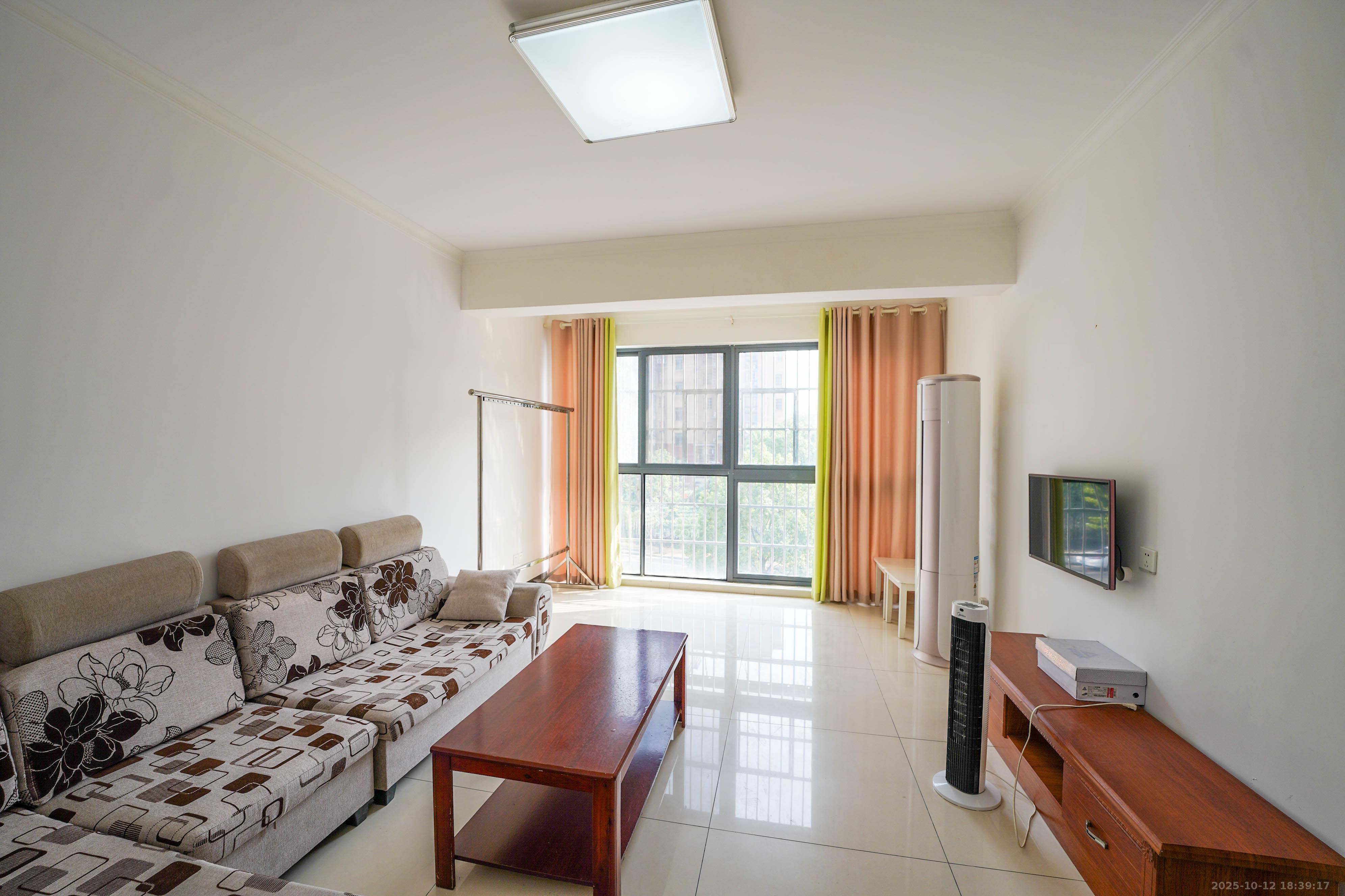 中悦领秀城  3室2厅1卫    48.0万 中悦领秀城  3室2厅1卫    48.0万