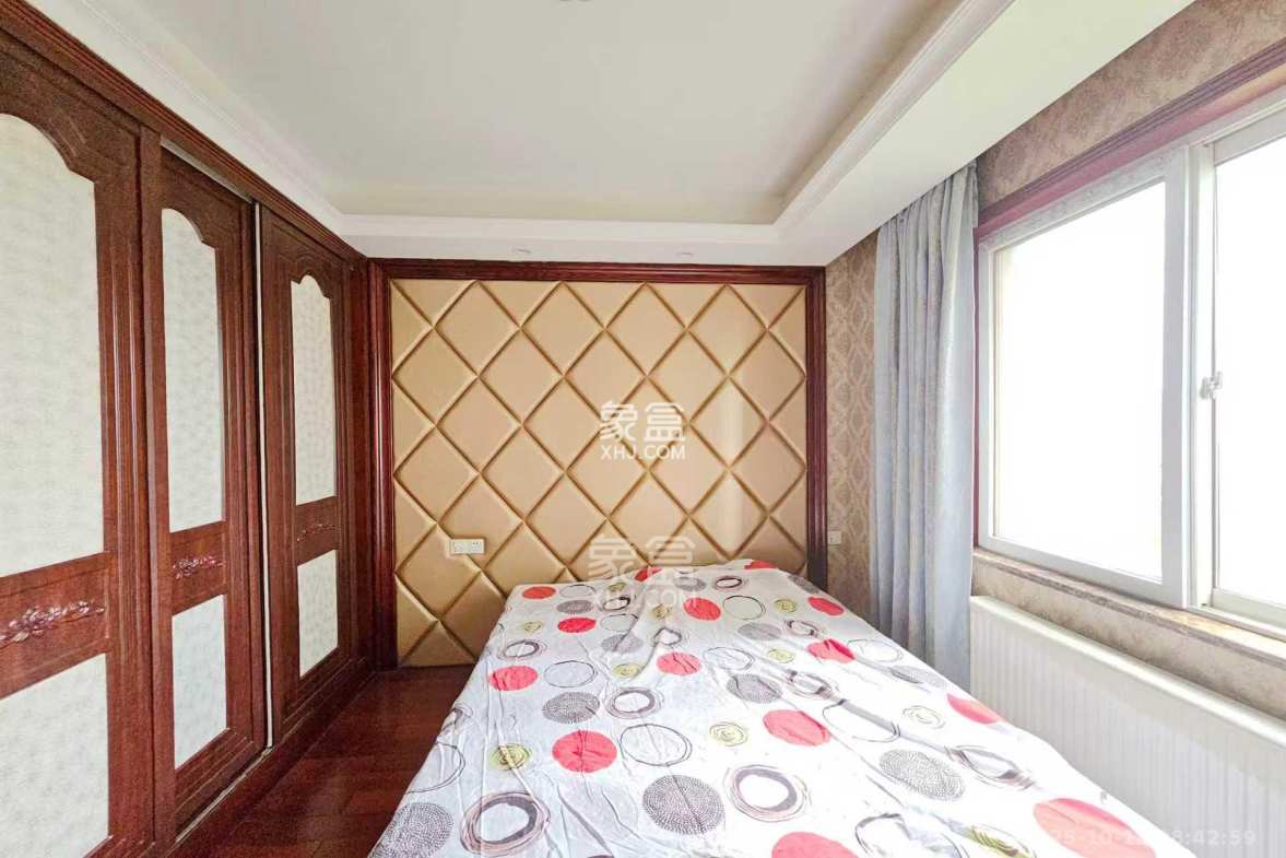 嘉宇盛世华章 3室2厅2卫 4000.0元/月 嘉宇盛世华章 3室2厅2卫 4000.0元/月室内图