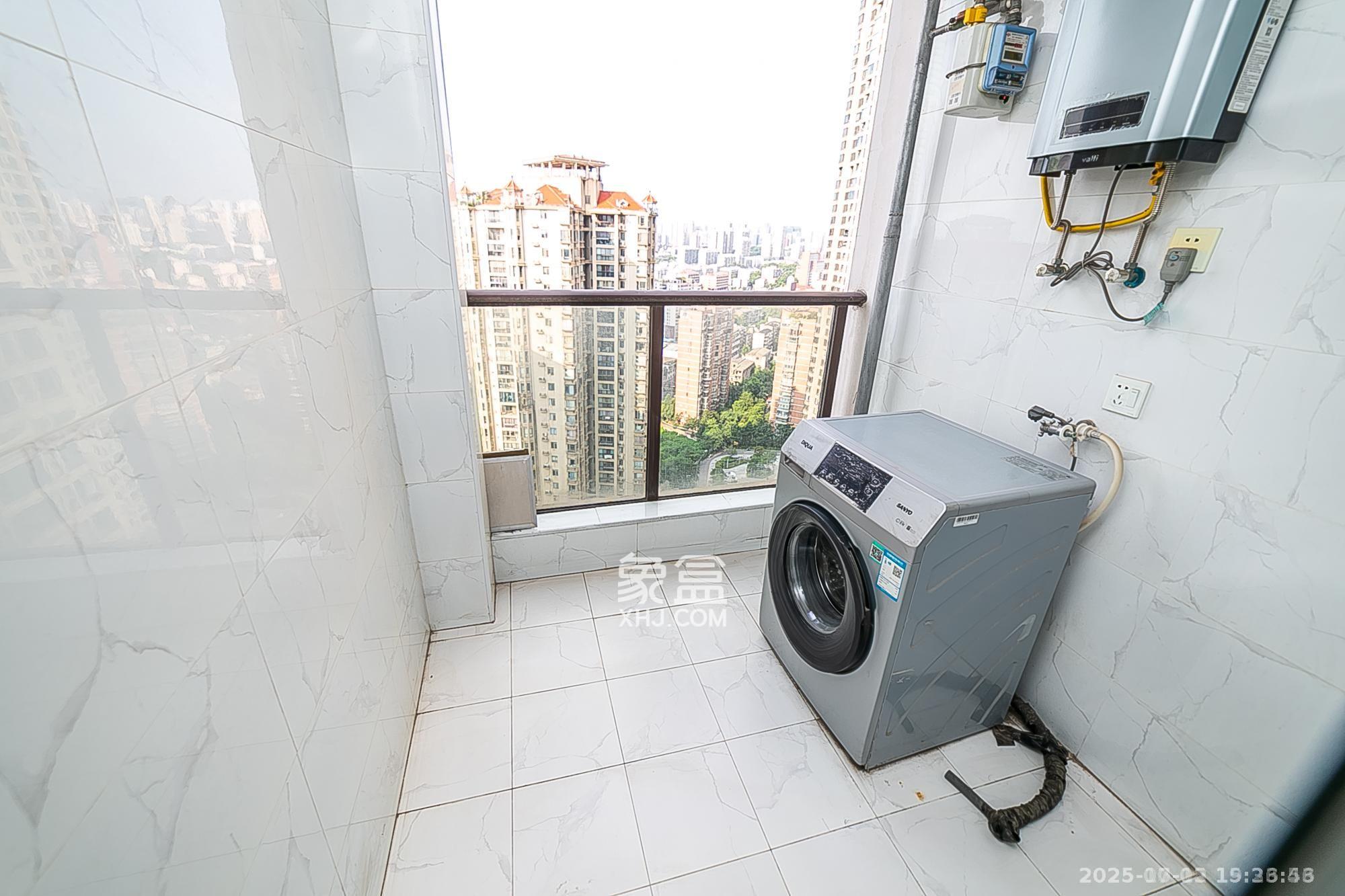 中建江山壹号 4室2厅2卫 6000.0元/月 中建江山壹号 4室2厅2卫 6000.0元/月室内图