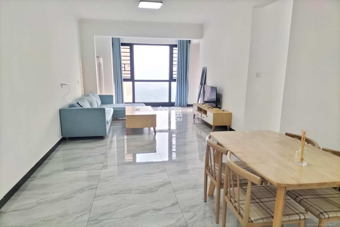 山水梅溪雅郡  3室2厅1卫    2400.0元/月 山水梅溪雅郡  3室2厅1卫    2400.0元/月室内图