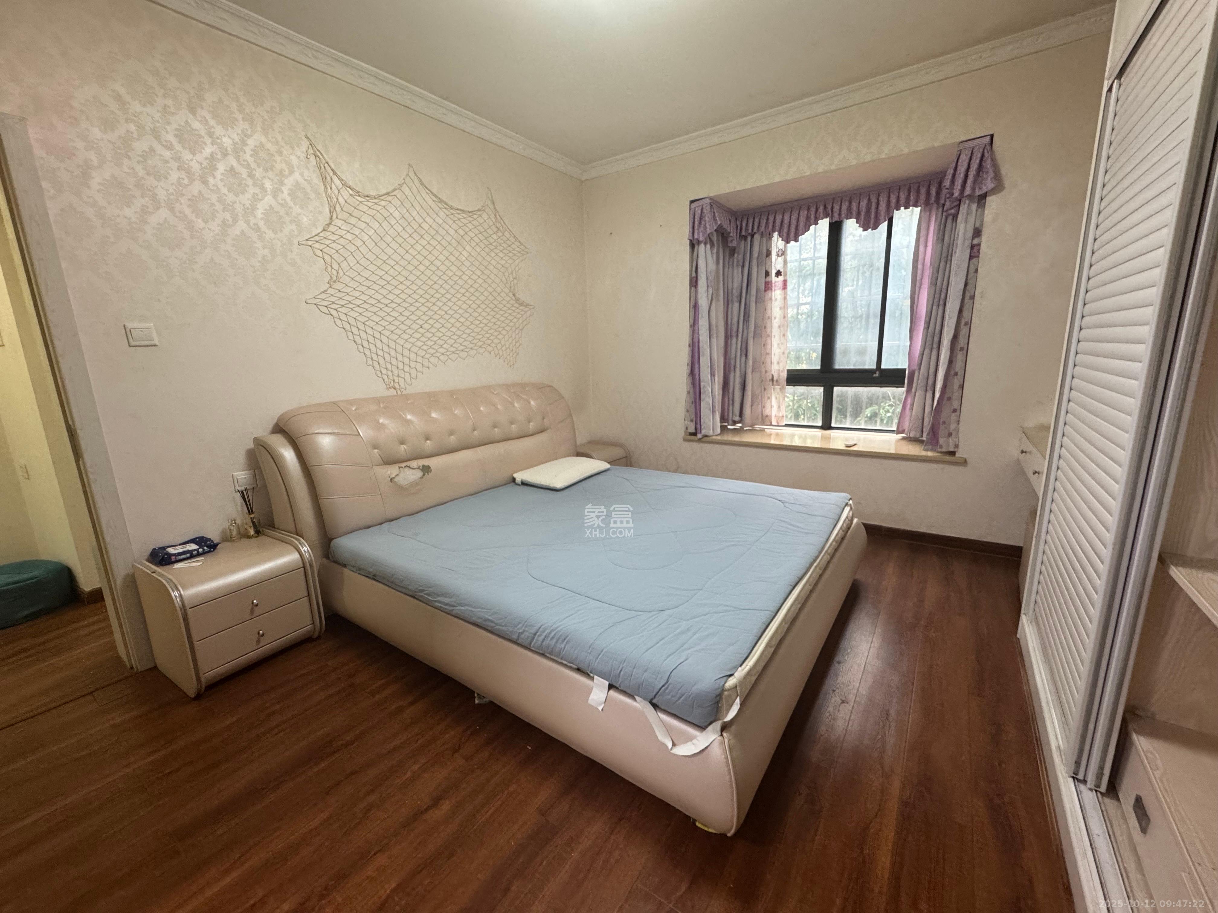 童话里  4室2厅2卫    2400.0元/月室内图