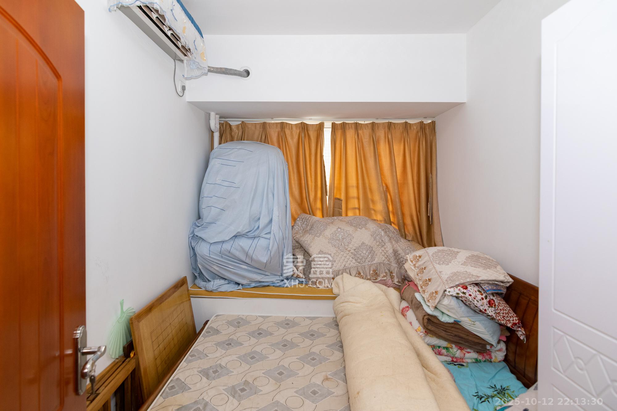 金地三千府（金地湖山樾、金地自在城）  3室2厅1卫    58.0万卧室