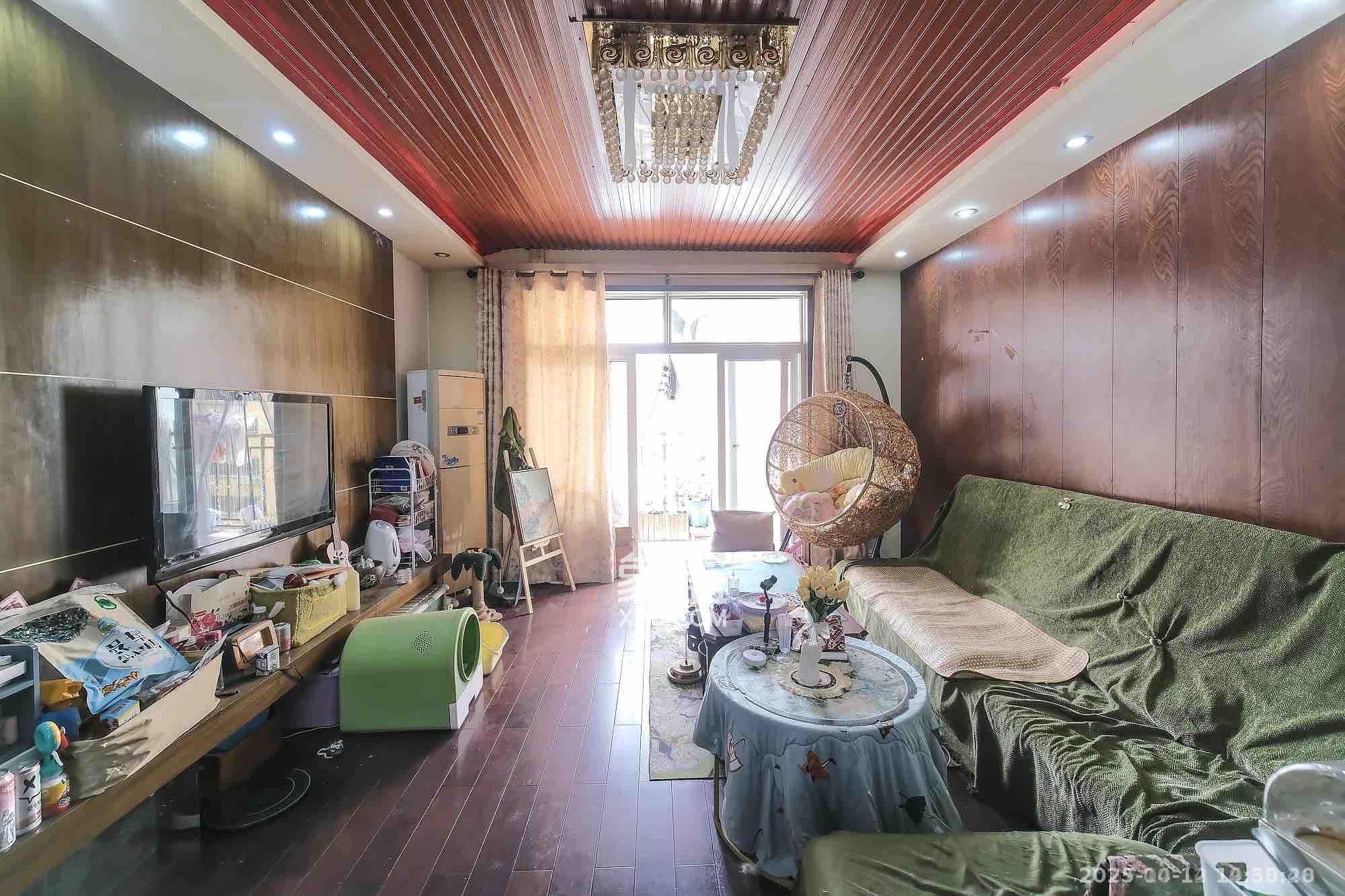 万丽景园 1室2厅1卫 1500.0元/月 万丽景园 1室2厅1卫 1500.0元/月室内图