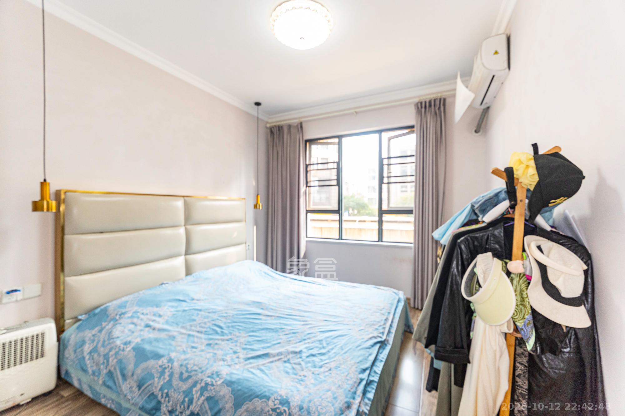 爵世名邸东湖(东湖壹号企业总部基地) 3室2厅1卫 88.0万 爵世名邸东湖(东湖壹号企业总部基地) 3室2厅1卫 88.0万卧室