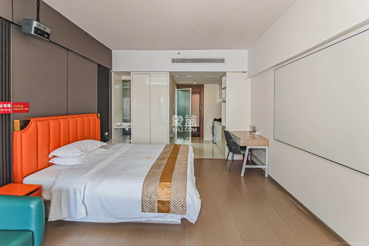 东怡外国(南湖一号) 1室1厅1卫 53.0万 东怡外国(南湖一号) 1室1厅1卫 53.0万卧室