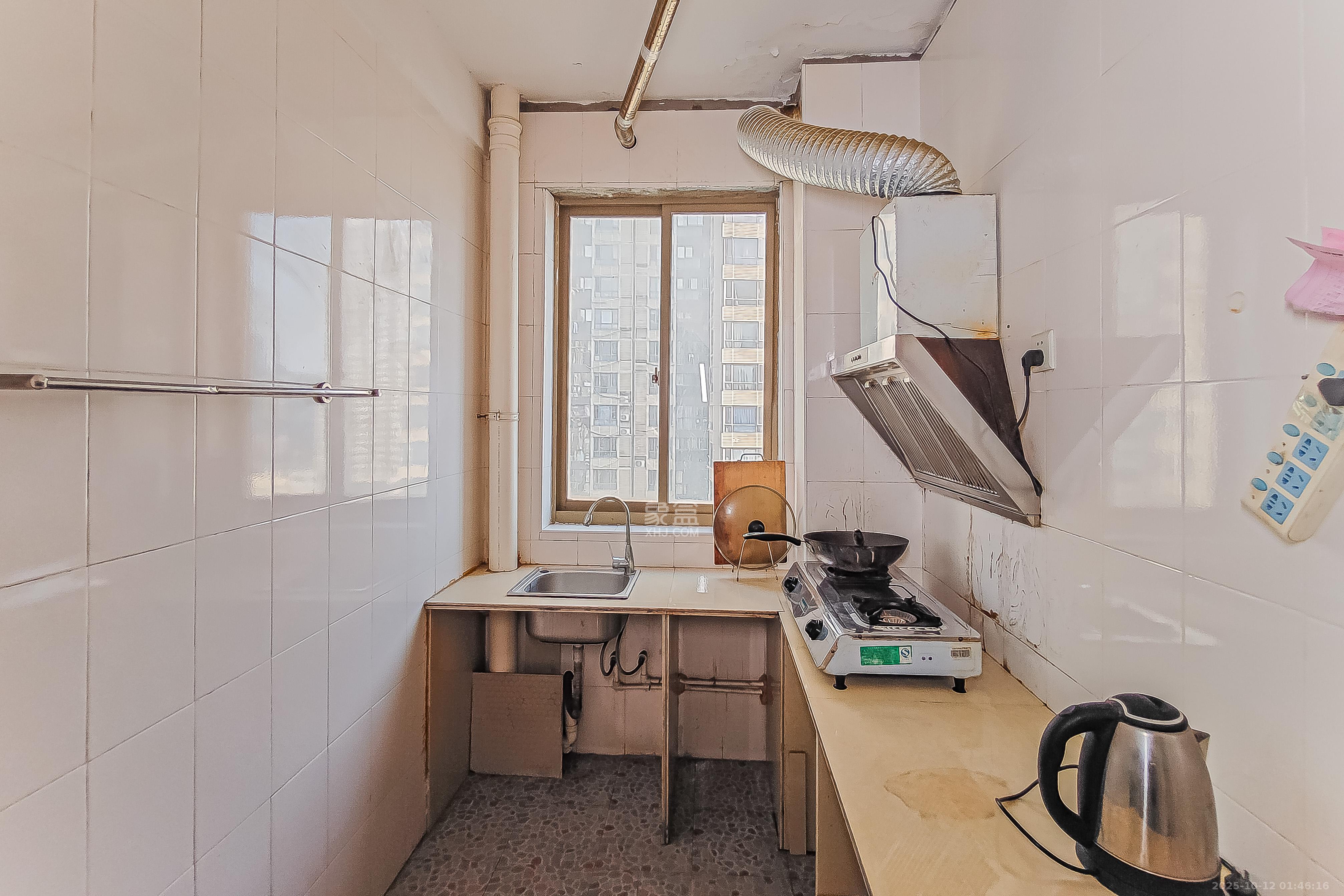 层上观邸  3室2厅2卫    88.8万 层上观邸  3室2厅2卫    88.8万厨房