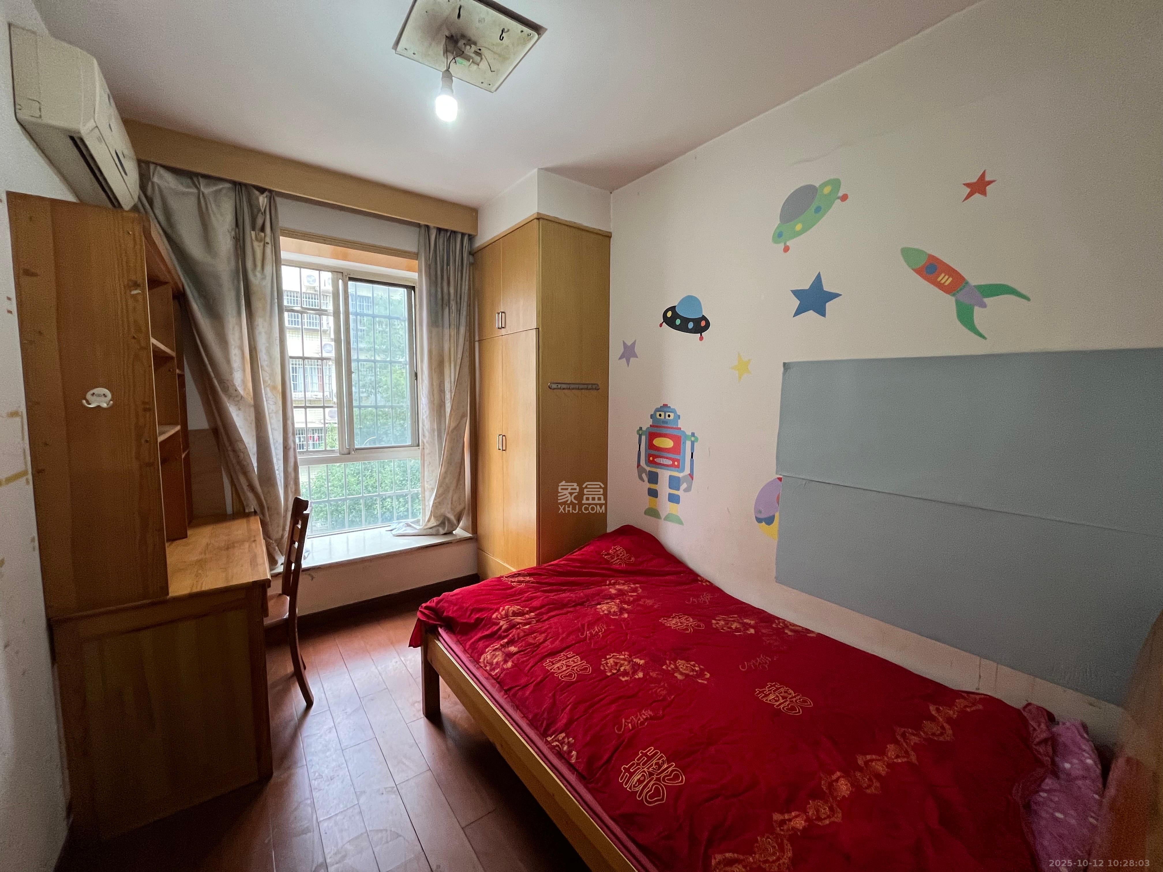 金峰小区北院(七里营社区)  3室2厅2卫    2000.0元/月 金峰小区北院(七里营社区)  3室2厅2卫    2000.0元/月室内图