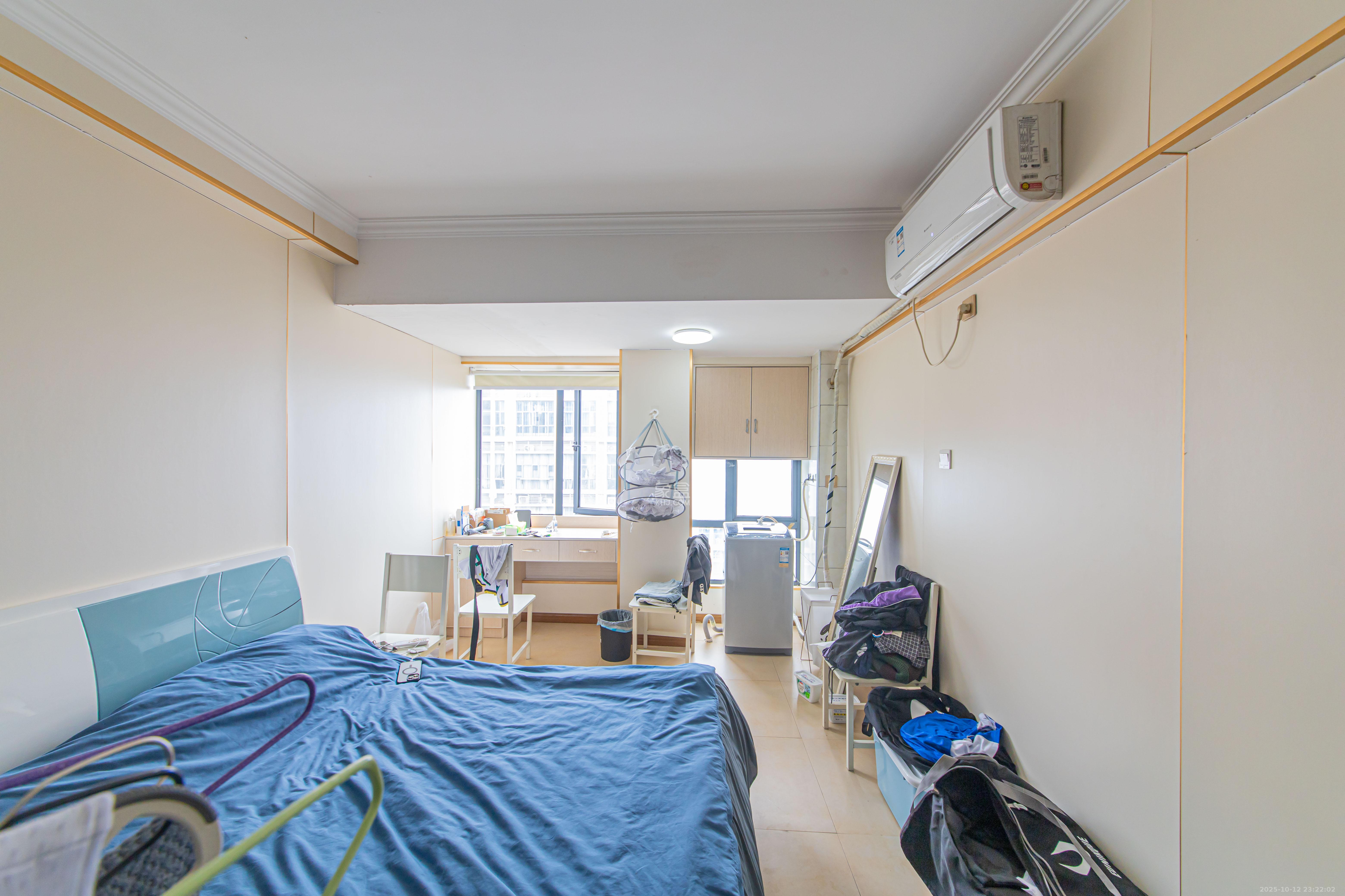 中建芙蓉嘉苑  1室1厅1卫    20.0万客厅