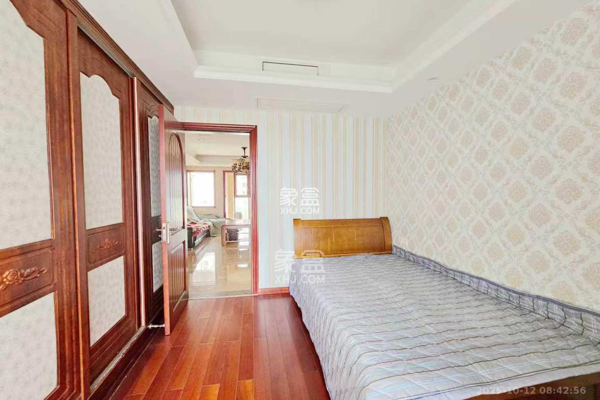 嘉宇盛世华章 3室2厅2卫 4000.0元/月 嘉宇盛世华章 3室2厅2卫 4000.0元/月室内图