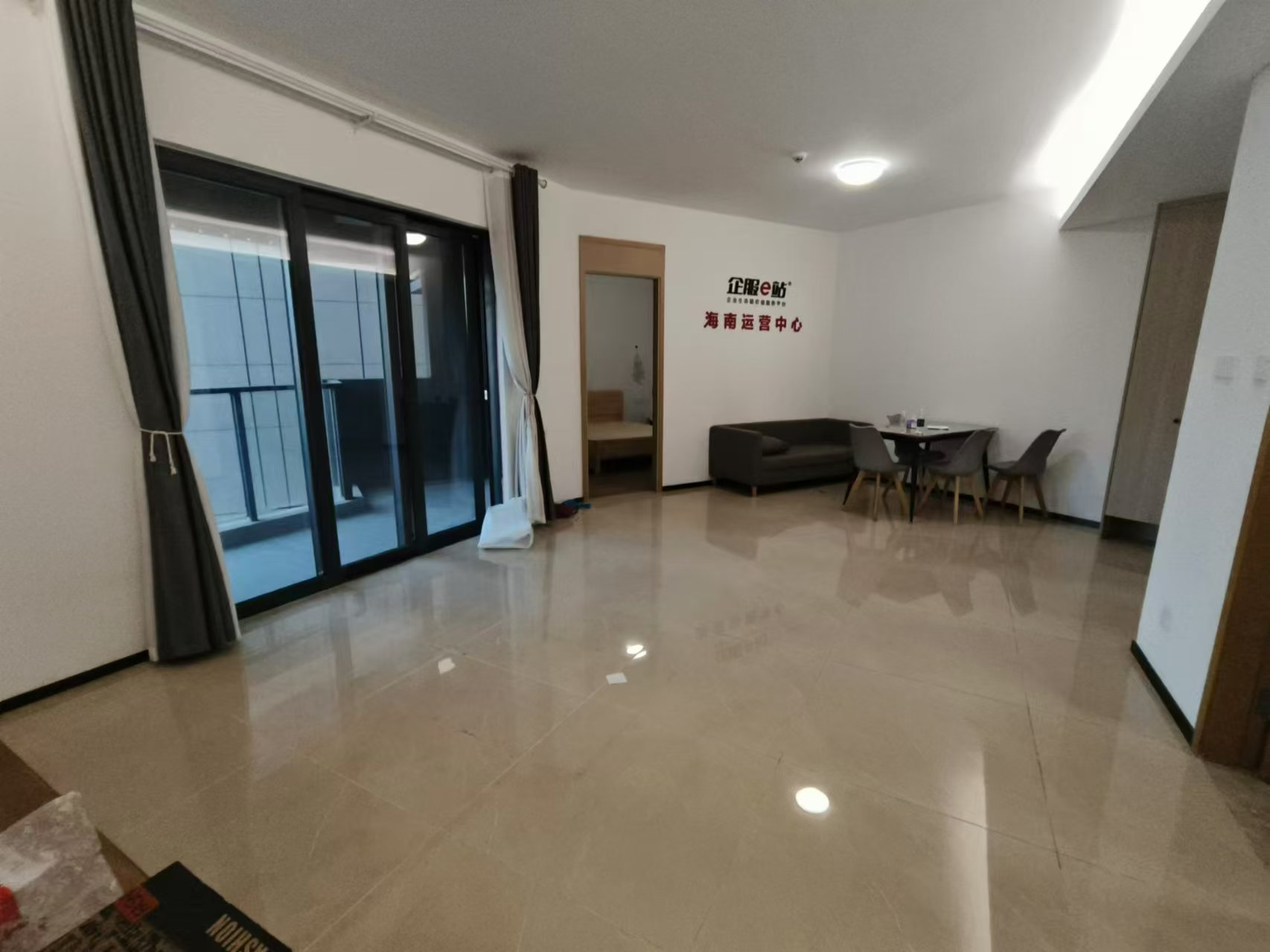 华润中心二期东悦府 2室1厅1卫 4500.0元/月 华润中心二期东悦府 2室1厅1卫 4500.0元/月室内图