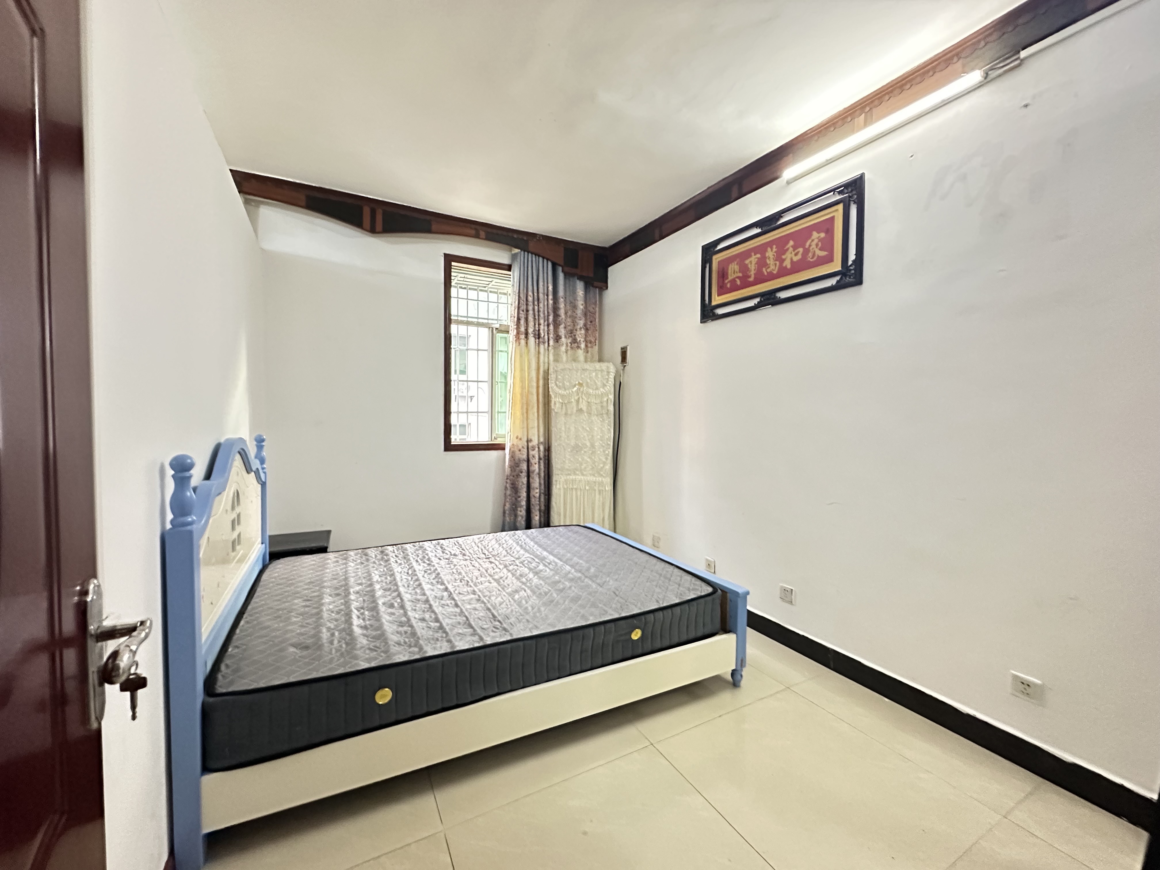 鑫旺商城 5室2厅2卫 1300.0元/月 鑫旺商城 5室2厅2卫 1300.0元/月室内图