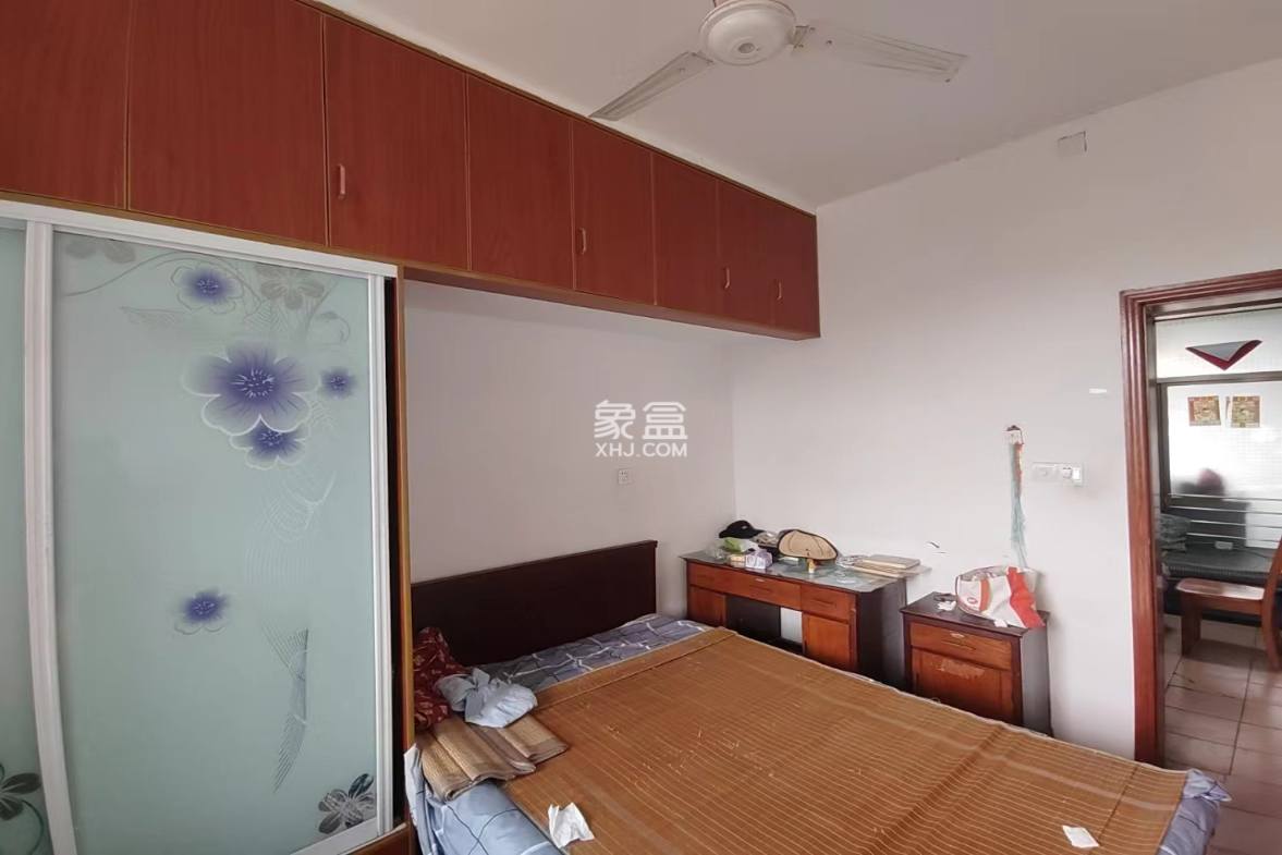 市委党校 4室2厅2卫 2000.0元/月 市委党校 4室2厅2卫 2000.0元/月室内图