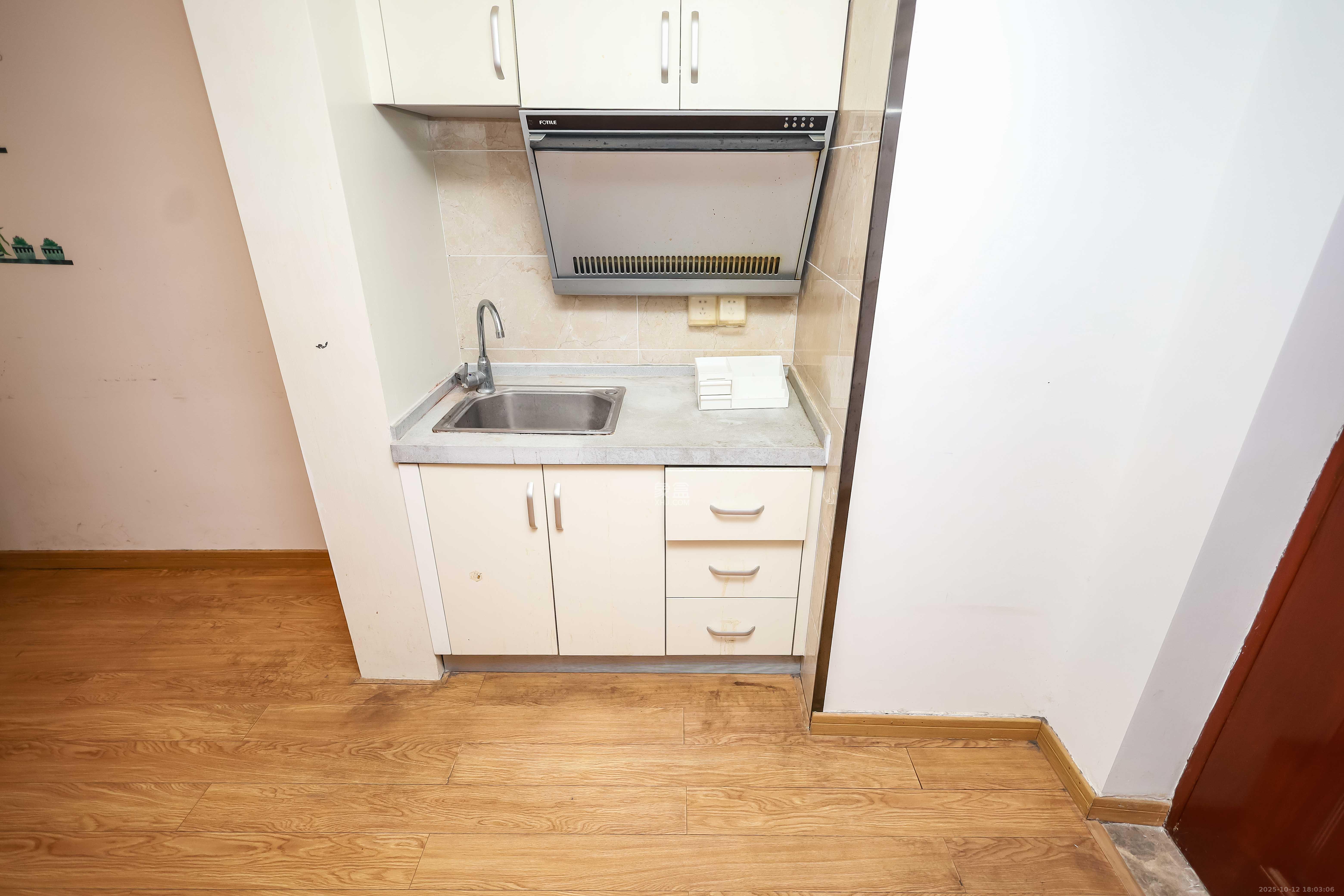 荣泰广场  1室1厅1卫    1100.0元/月户型图