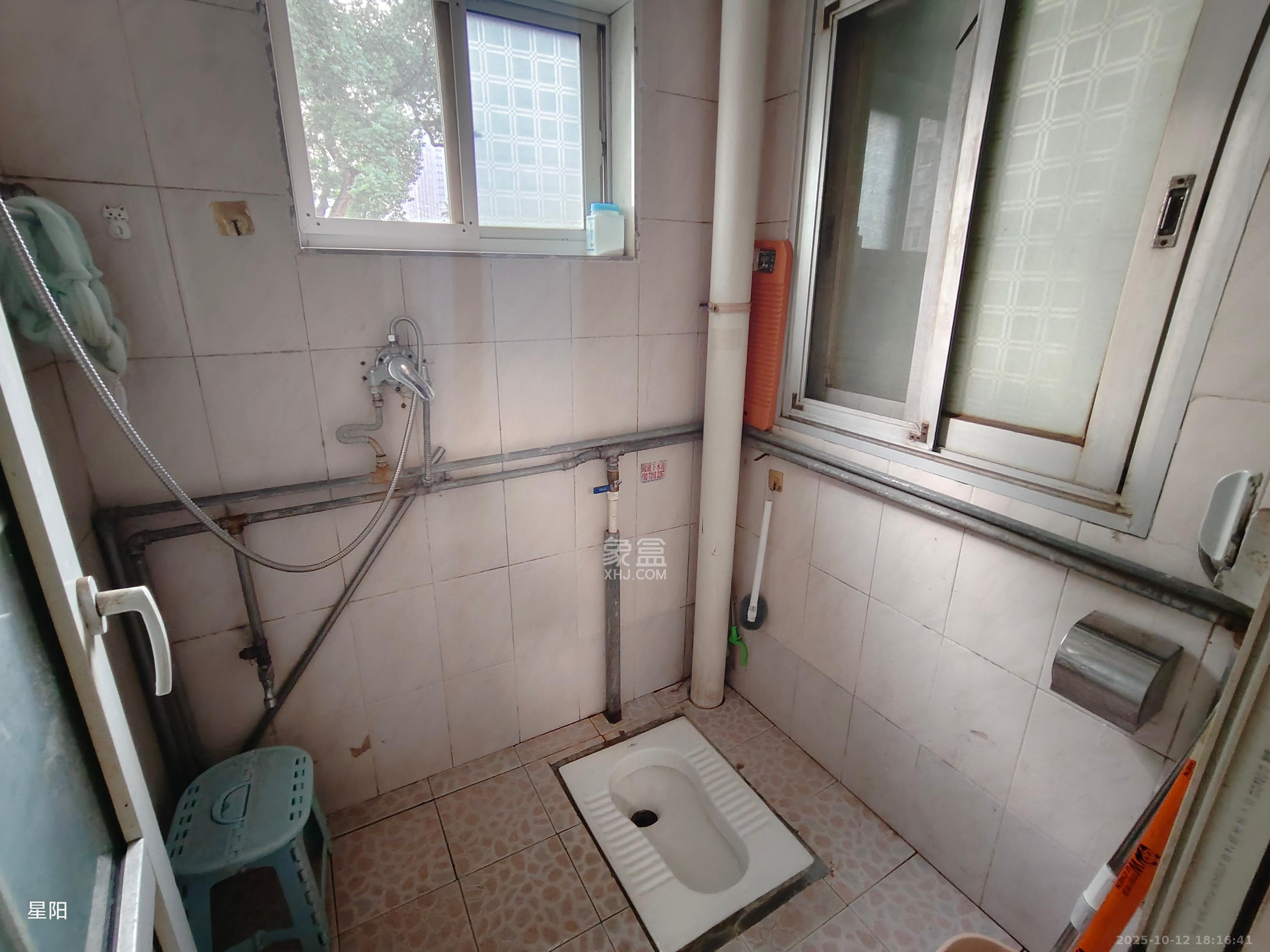 省卫生厅宿舍  3室2厅1卫    2700.0元/月室内图