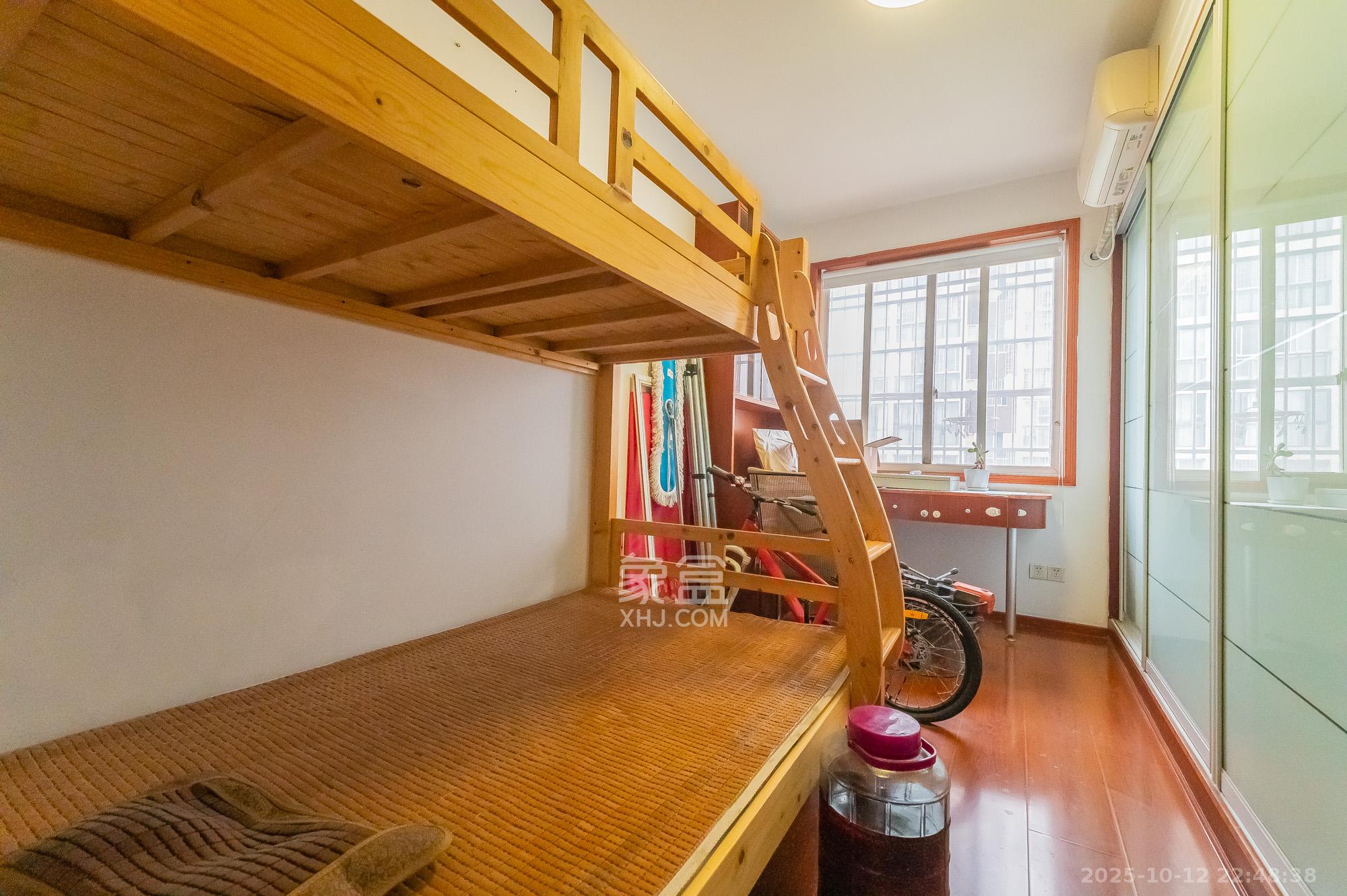 知微园  2室2厅1卫    35.0万 知微园  2室2厅1卫    35.0万卧室