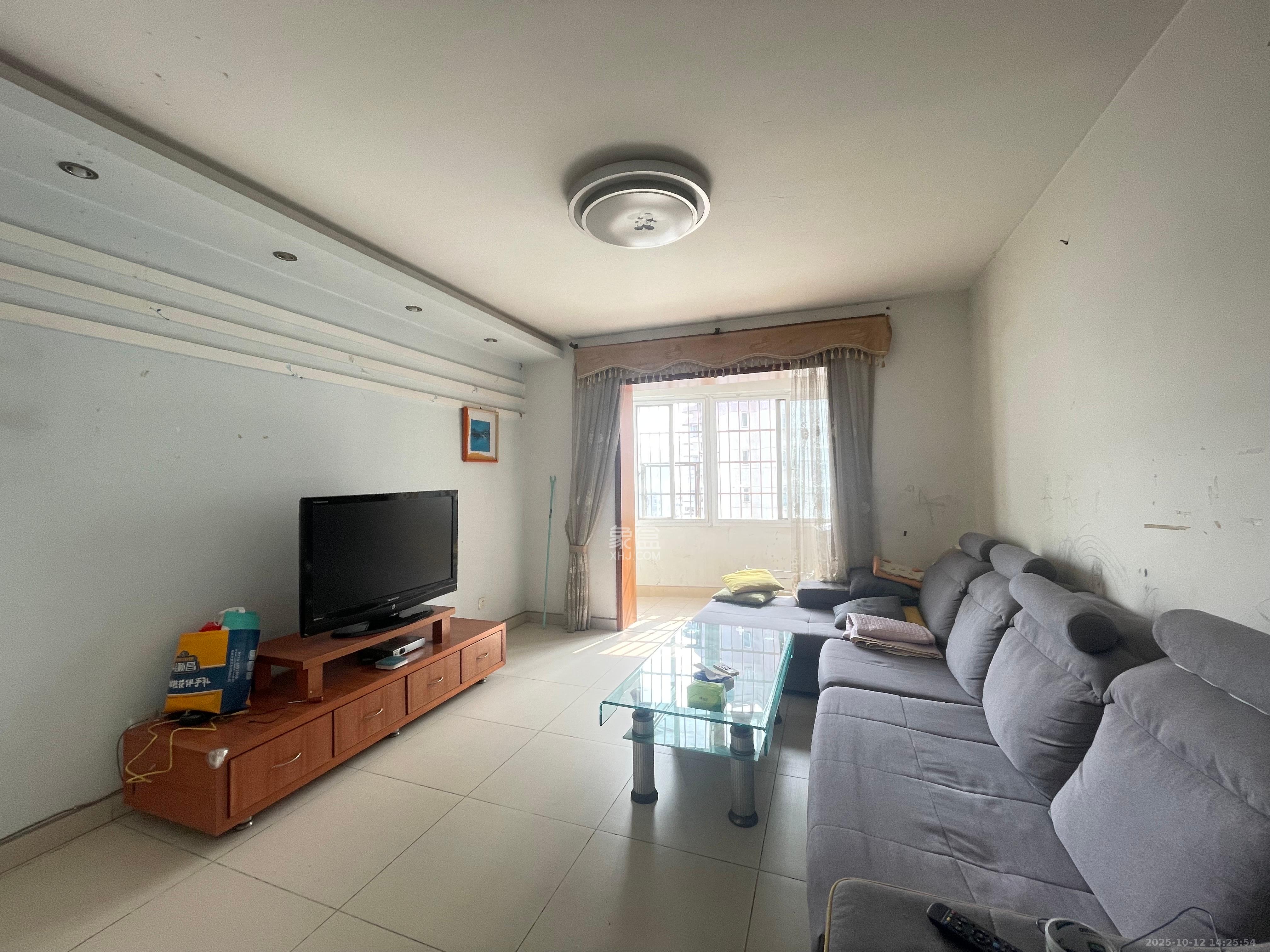 玛依拉山庄  2室2厅1卫    2300.0元/月室内图