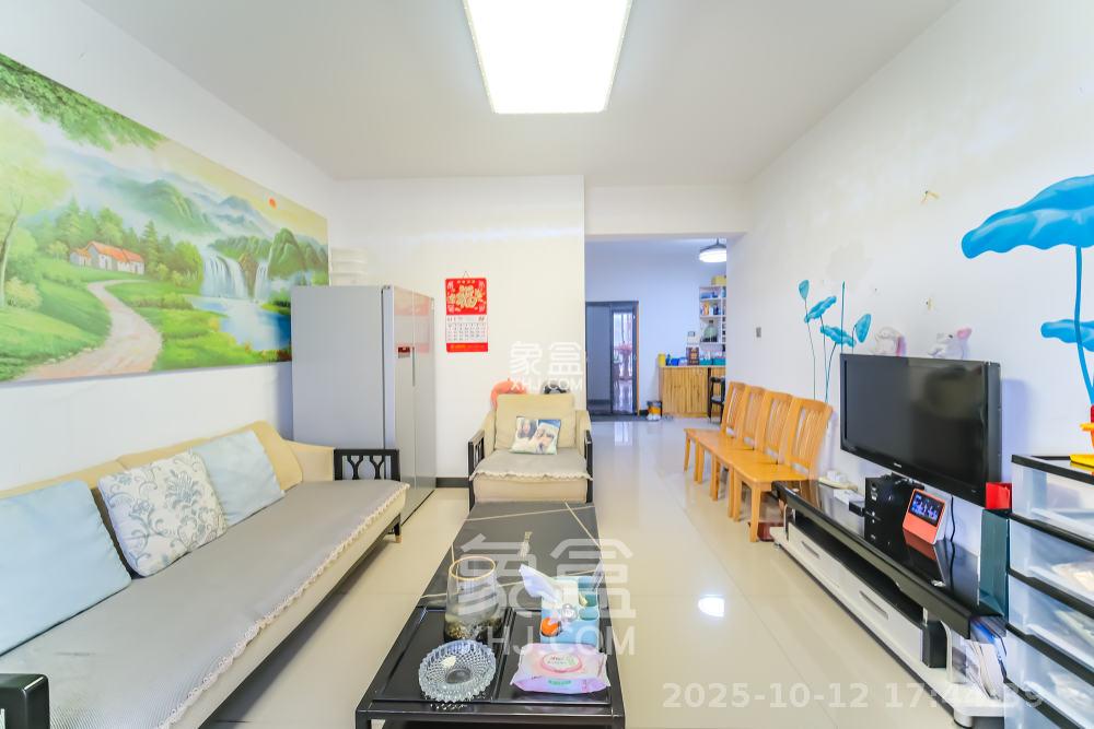 山水湾  2室2厅1卫    1900.0元/月室内图