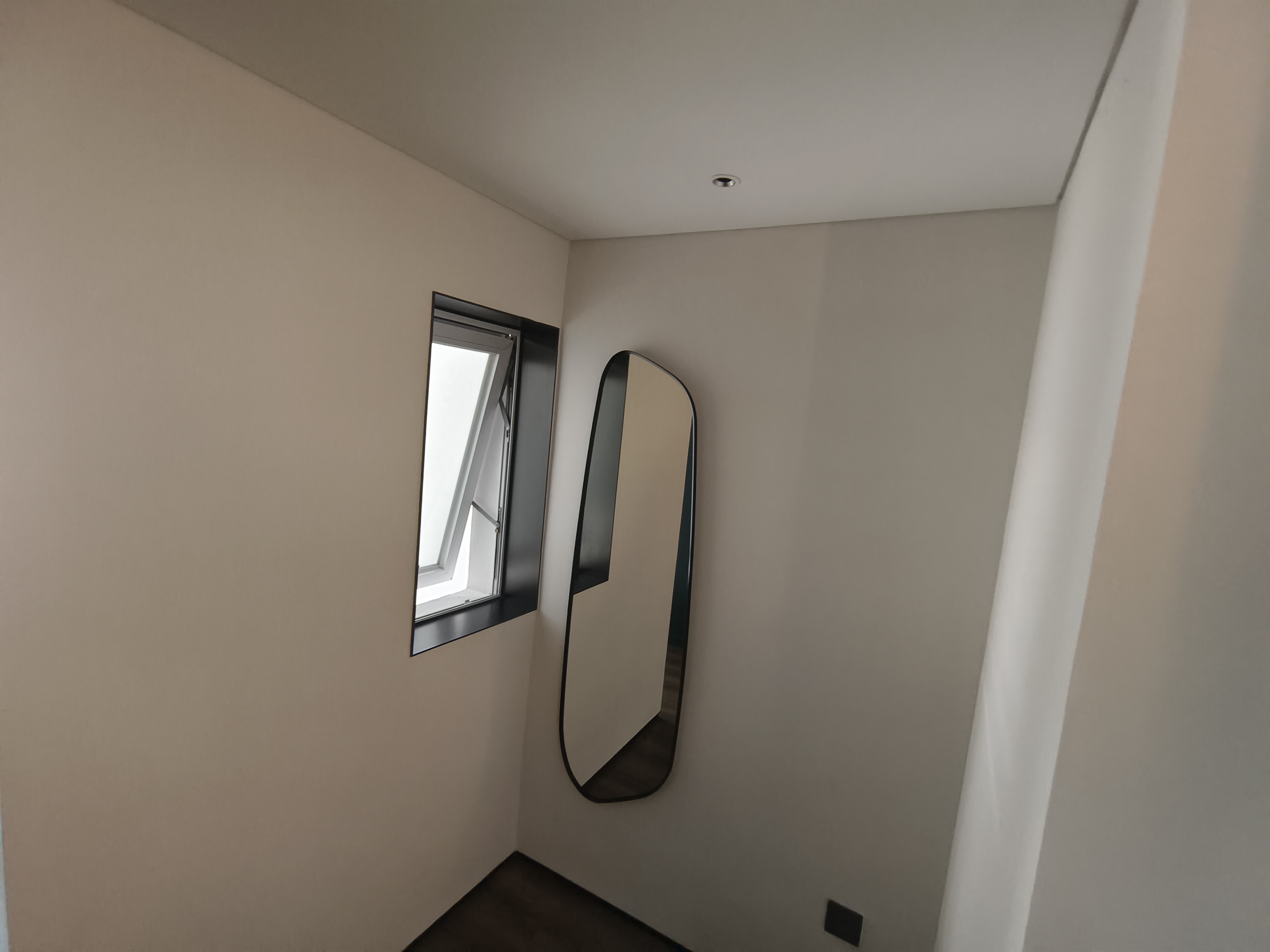 罗牛山玖悦台  2室1厅2卫    4000.0元/月室内图