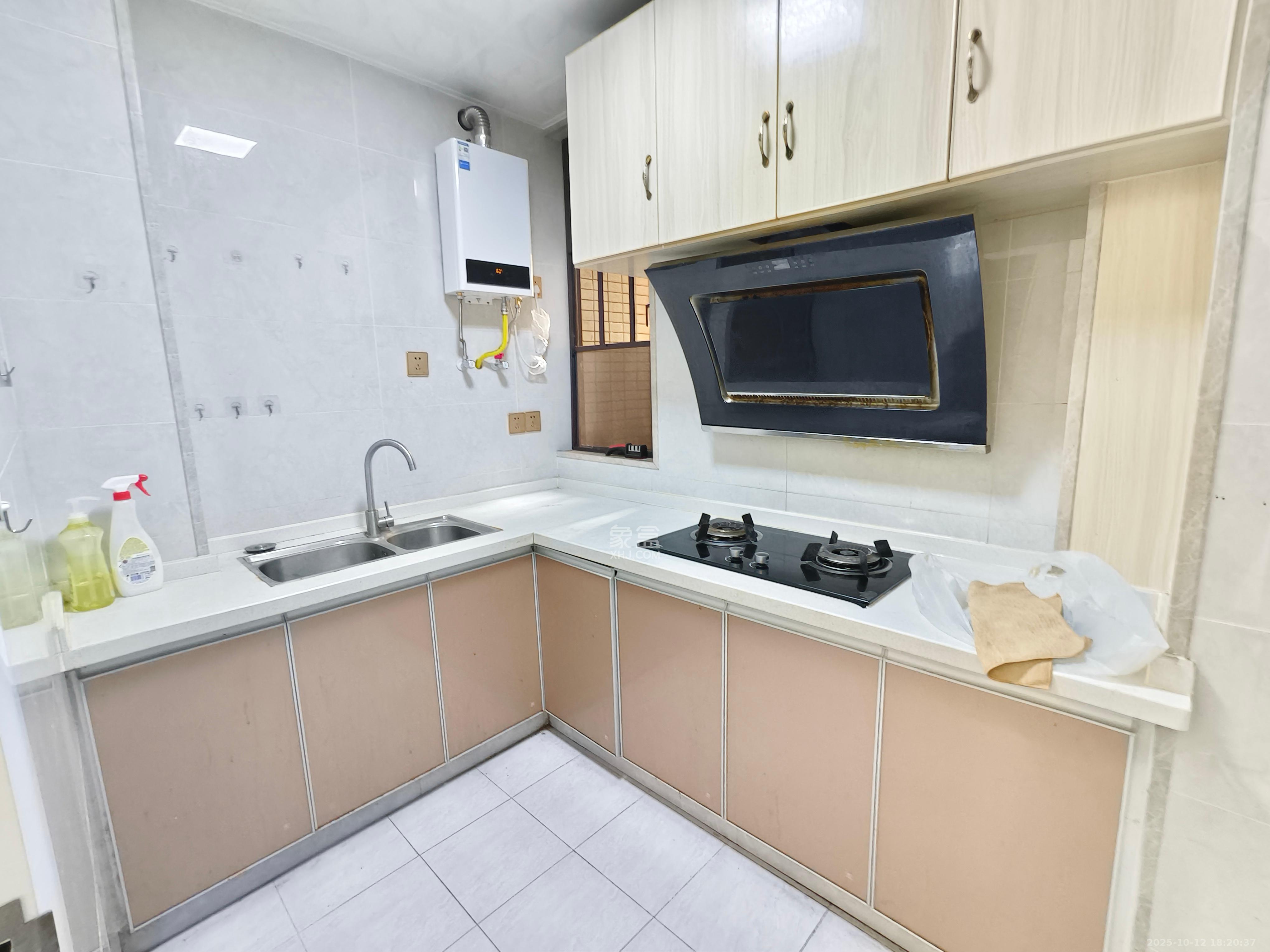 惟盛园  2室1厅1卫    2500.0元/月室内图