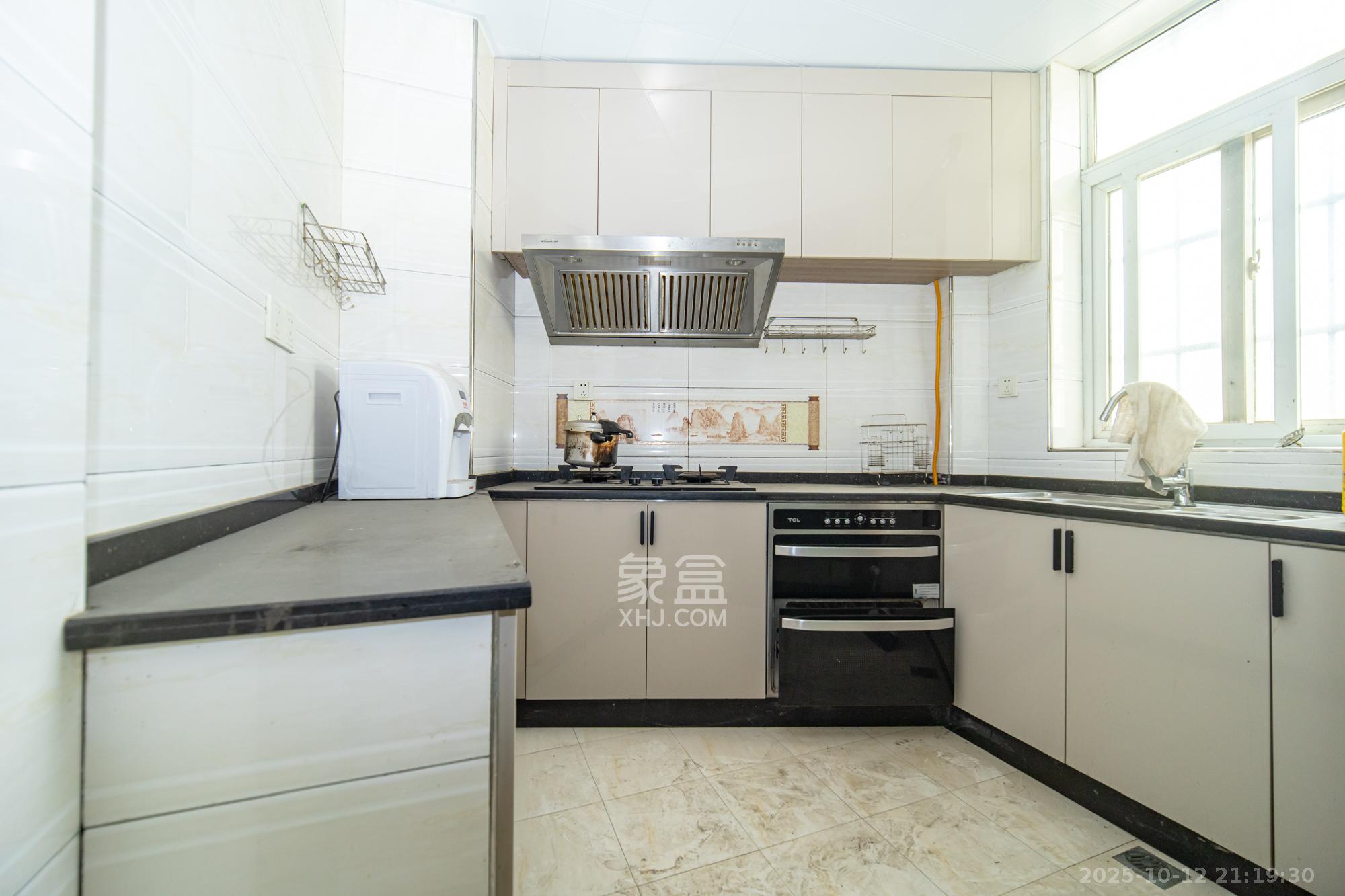 筑梦园 4室2厅2卫 103.0万 筑梦园 4室2厅2卫 103.0万厨房