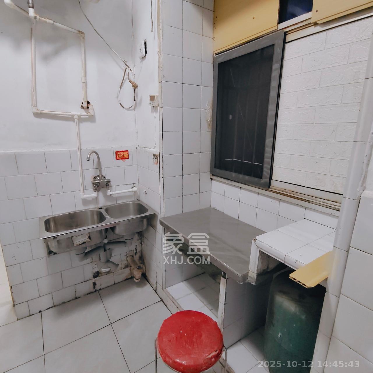 福禄民居(坡子街103号)  3室1厅1卫    3000.0元/月 福禄民居(坡子街103号)  3室1厅1卫    3000.0元/月室内图