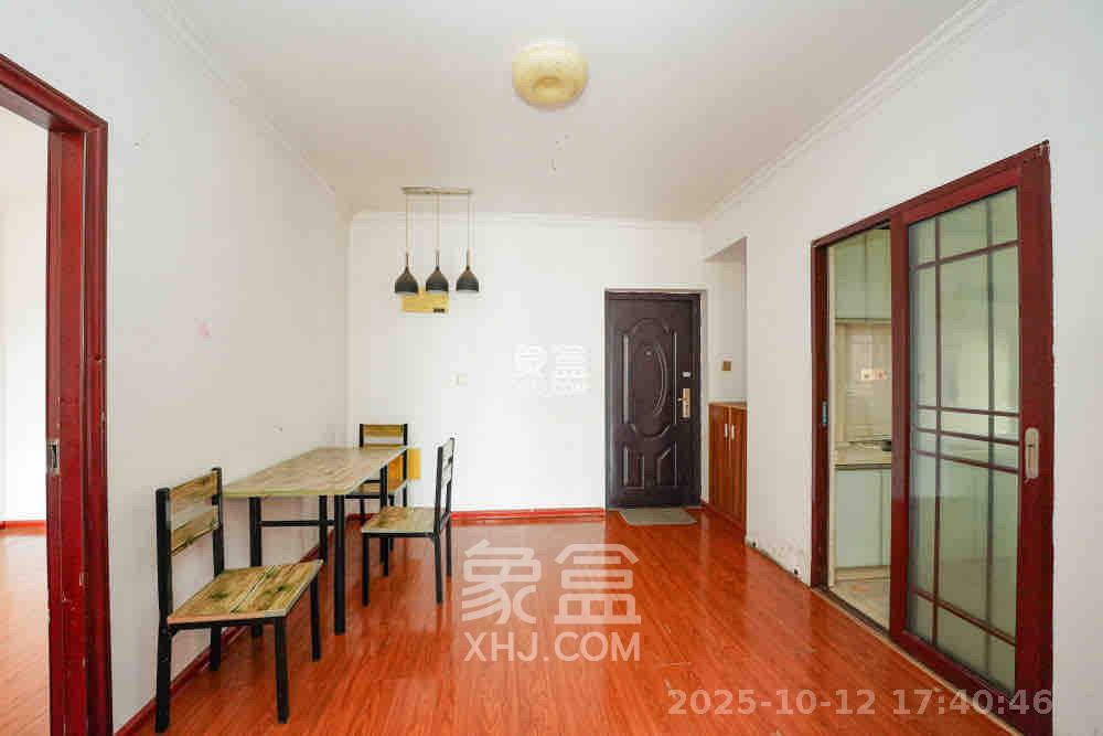 丽发新城  1室2厅2卫    1700.0元/月室内图