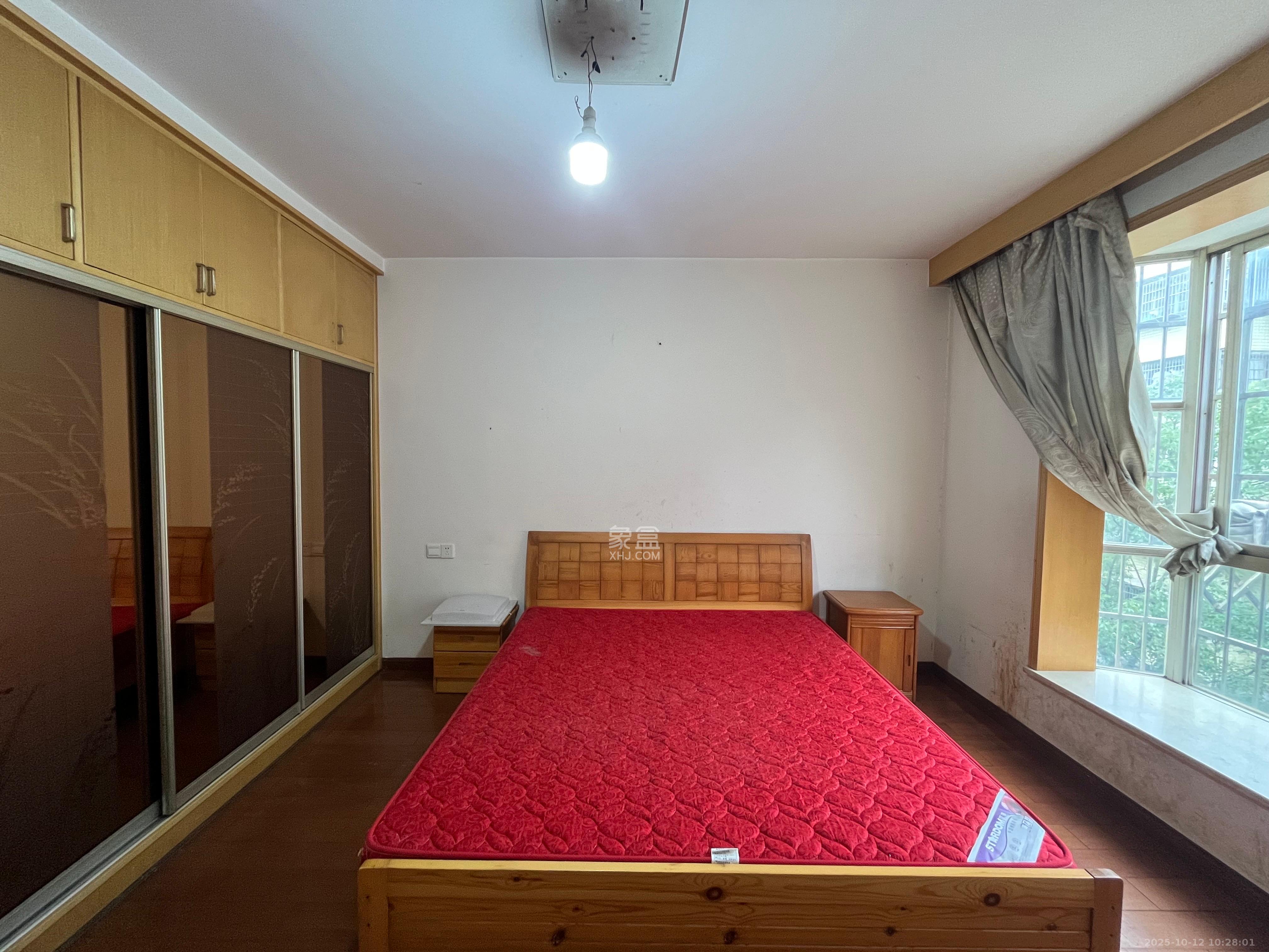 金峰小区北院(七里营社区)  3室2厅2卫    2000.0元/月 金峰小区北院(七里营社区)  3室2厅2卫    2000.0元/月室内图