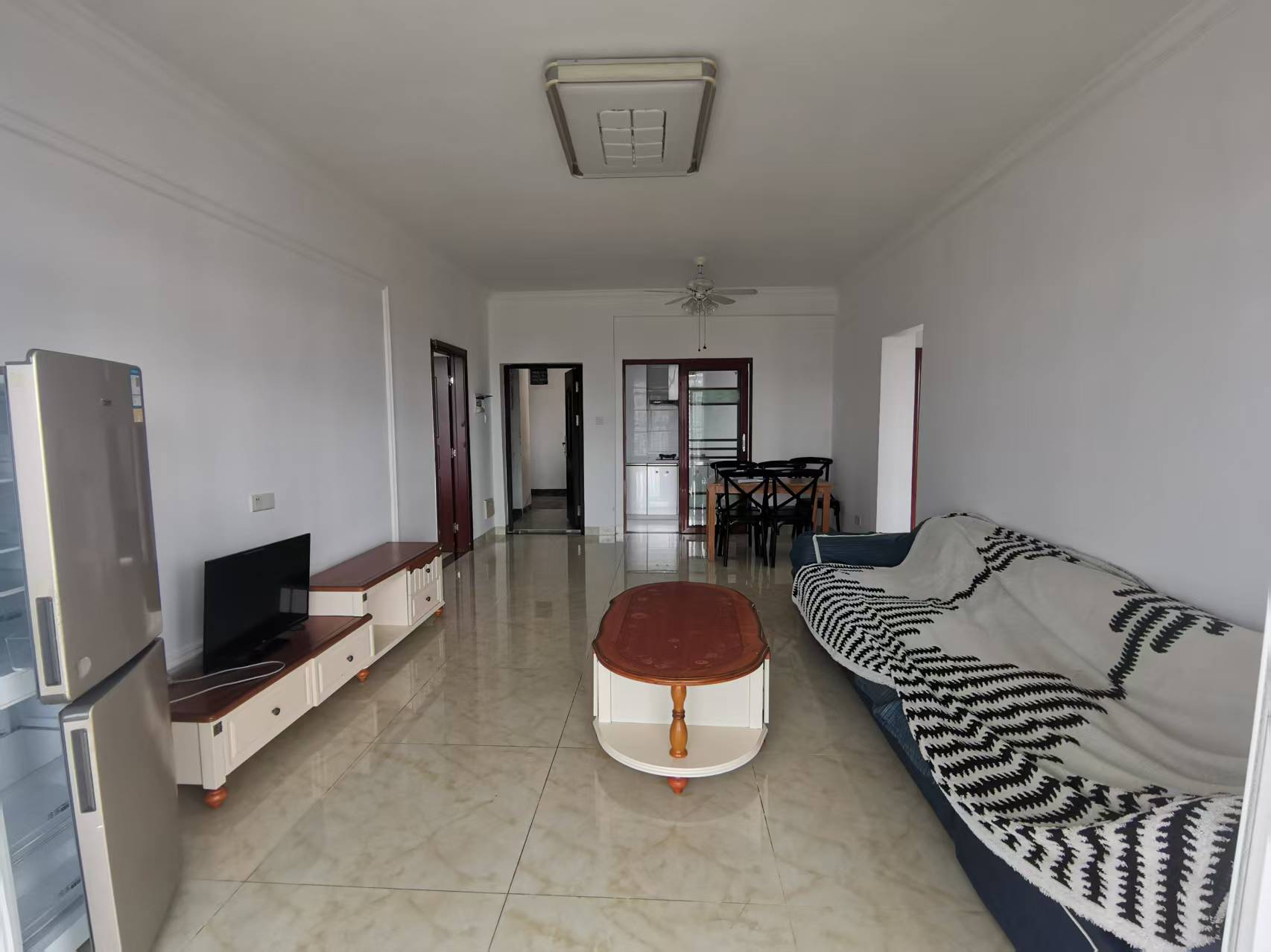 宝泰温泉花园 2室2厅1卫 2100.0元/月 宝泰温泉花园 2室2厅1卫 2100.0元/月室内图