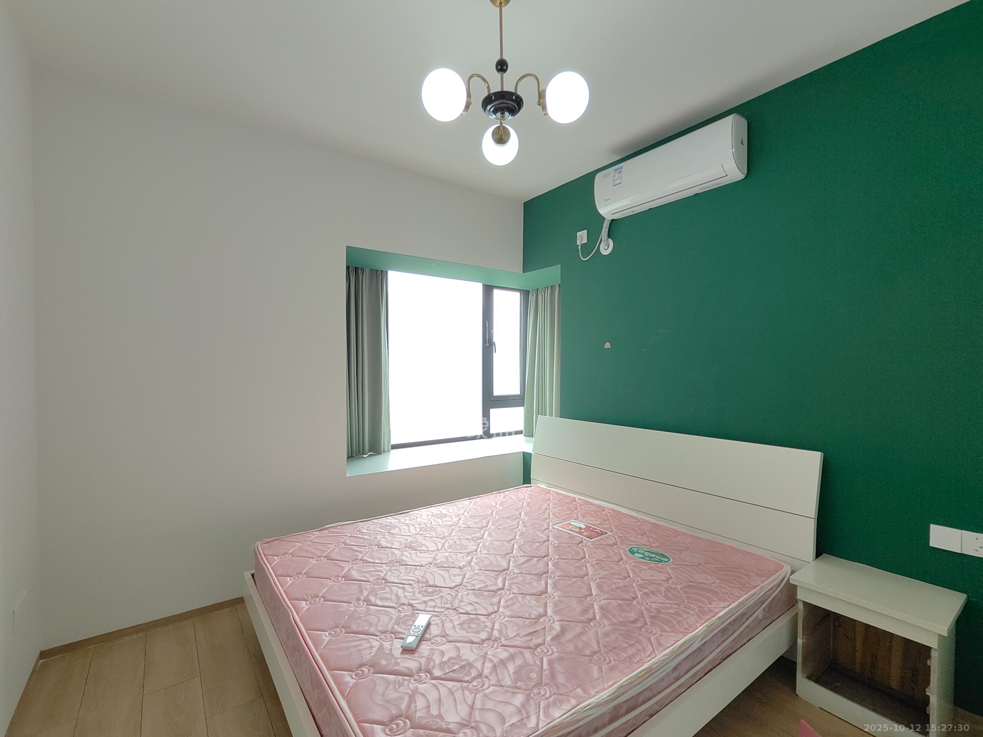 勤诚达境界城  3室2厅2卫    2000.0元/月室内图