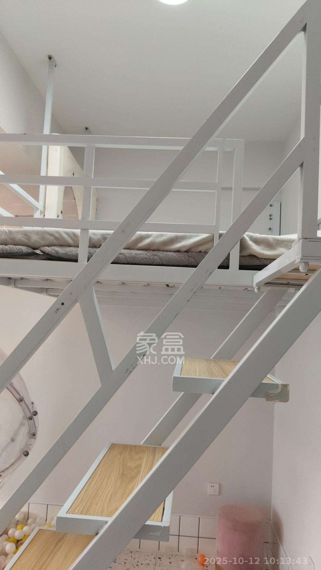 BOBO国际  1室1厅1卫    2200.0元/月室内图