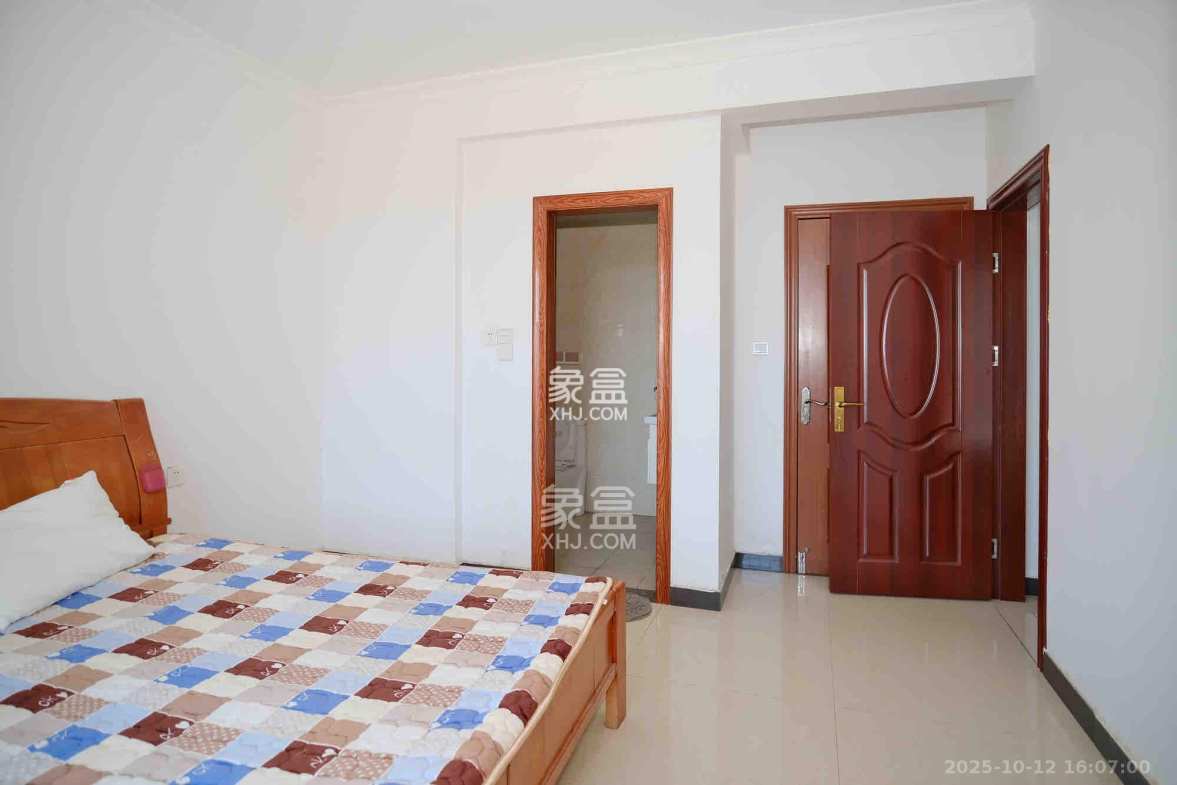 世景华庭 2室0厅0卫 1600.0元/月 世景华庭 2室0厅0卫 1600.0元/月室内图