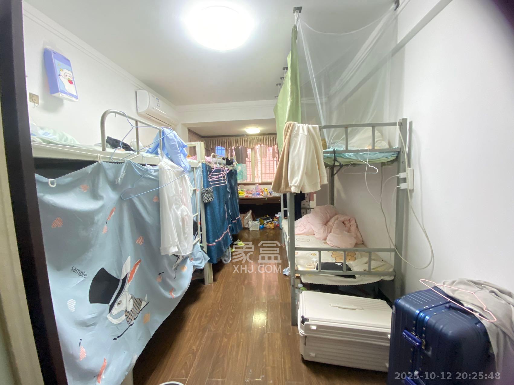 新世界商贸城  1室0厅0卫    2700.0元/月室内图