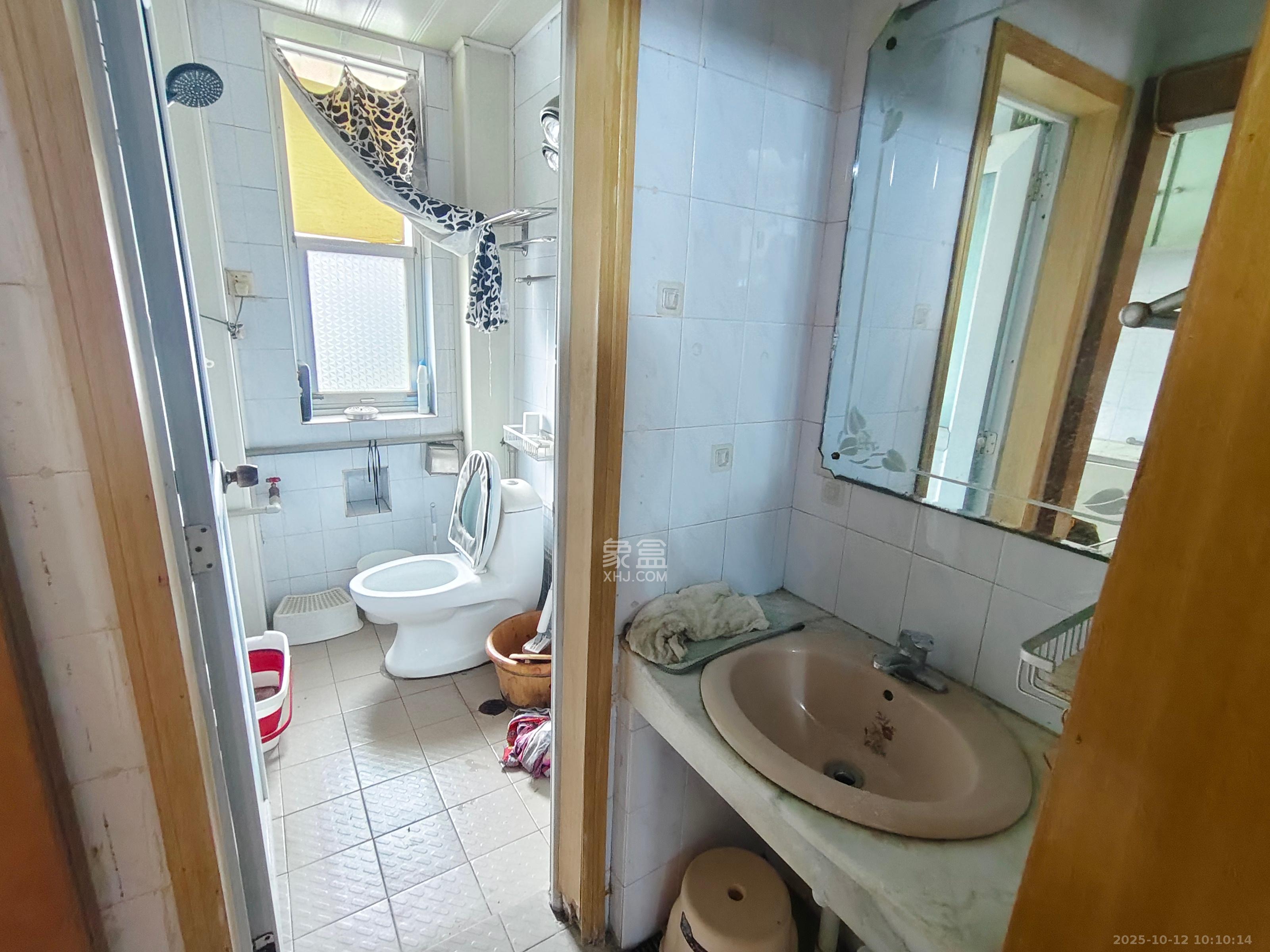 航天大院  2室2厅1卫    1700.0元/月室内图