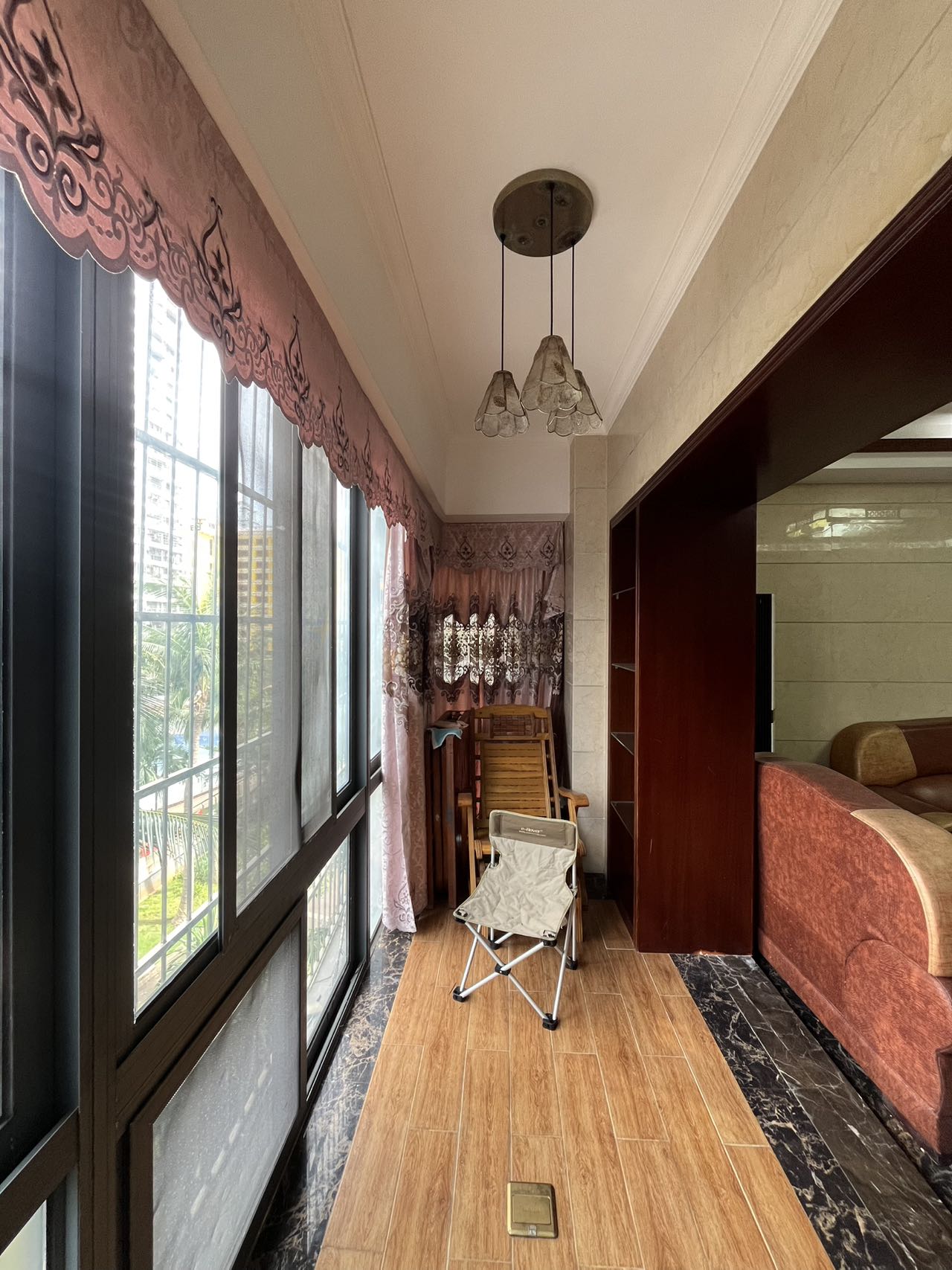 椰岛广场  5室2厅2卫    4800.0元/月 椰岛广场  5室2厅2卫    4800.0元/月室内图