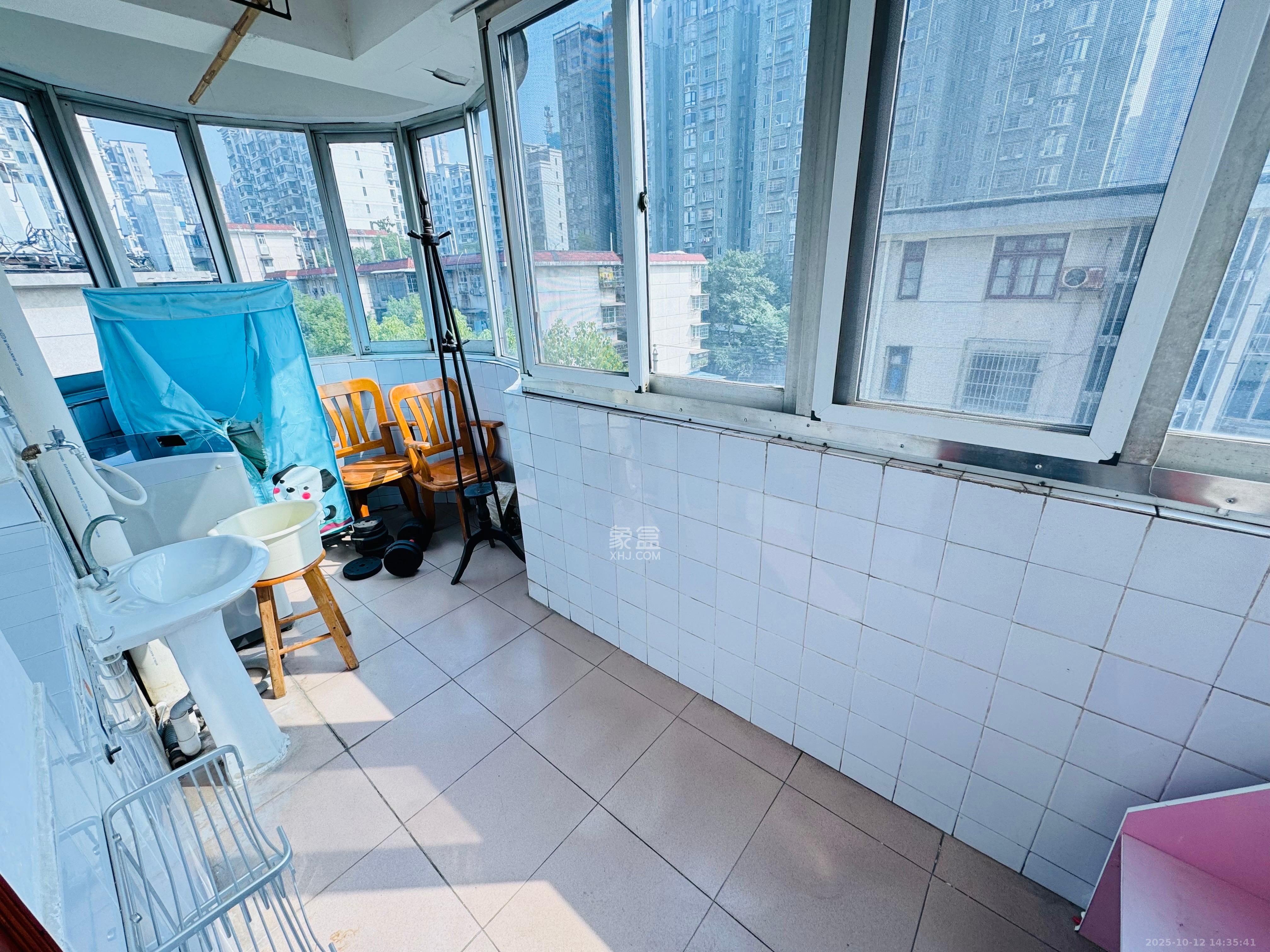 静谧园  2室1厅1卫    1400.0元/月室内图