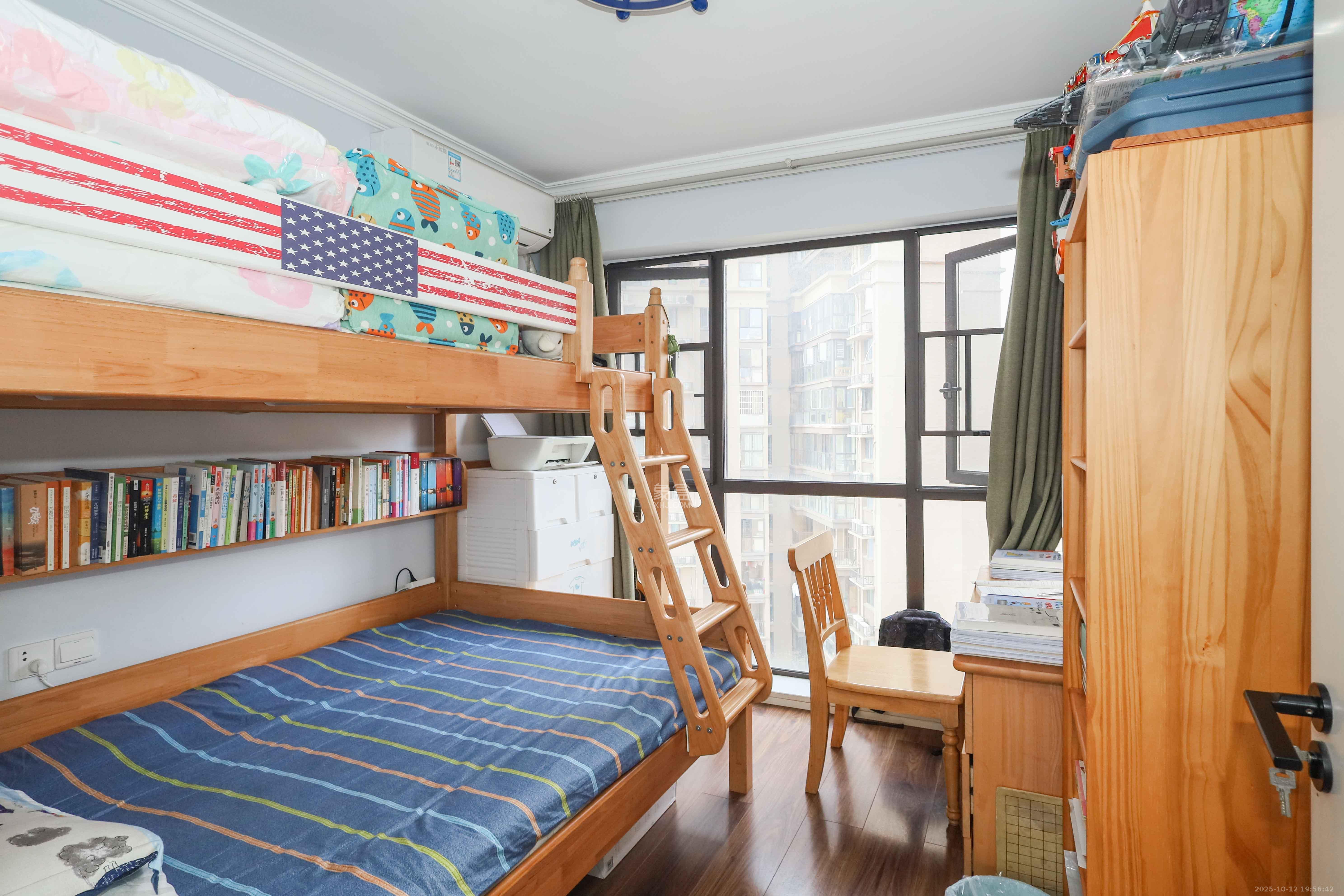 梅溪湖合能璞丽  3室2厅2卫    125.0万卧室