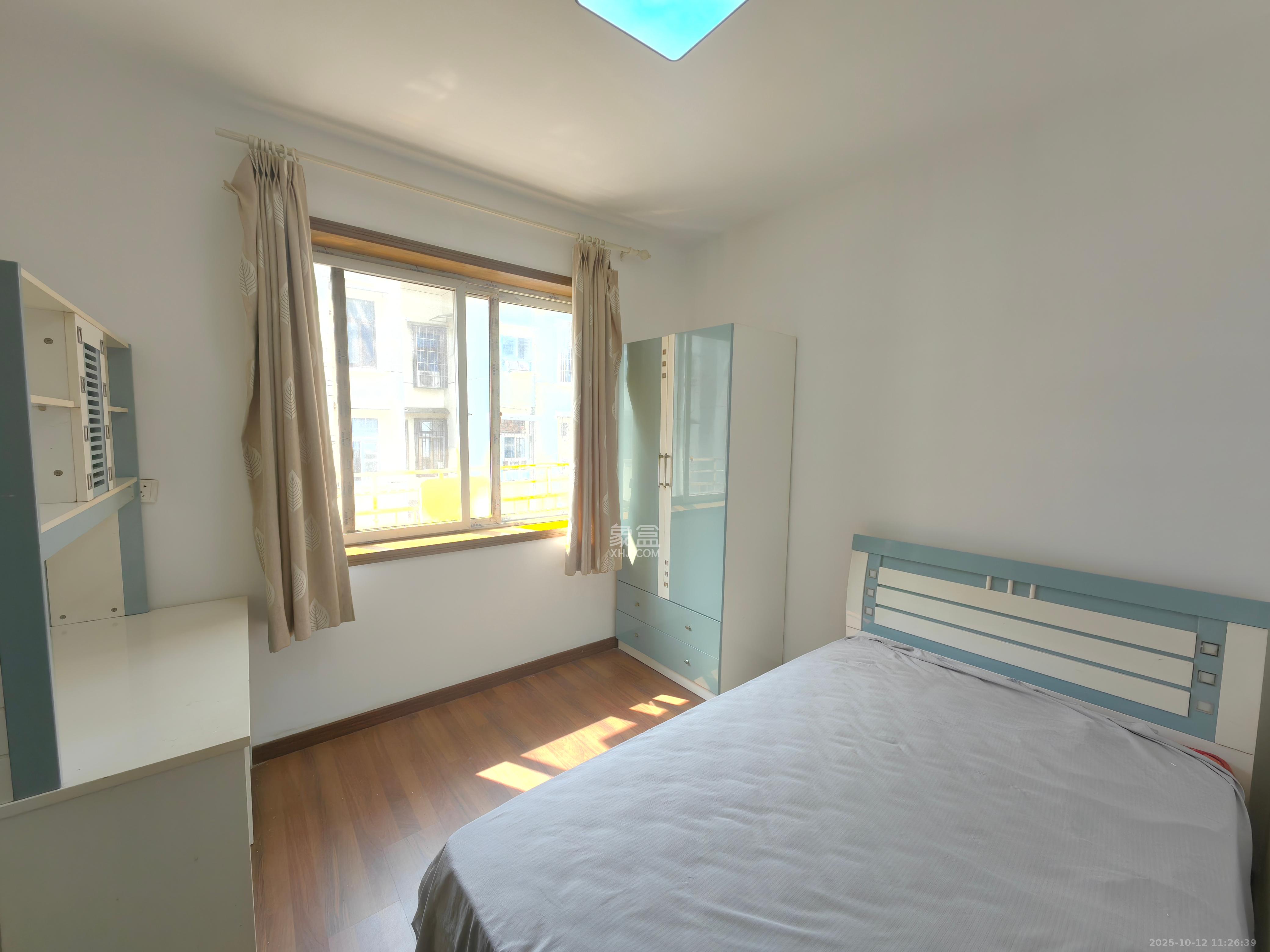 人民中路窑岭湘剧院单位房  2室1厅1卫    1600.0元/月室内图