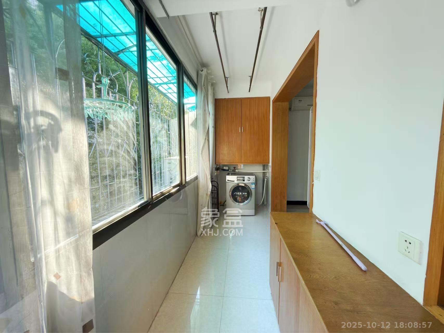 新民路学堂坡  3室1厅1卫    4000.0元/月室内图