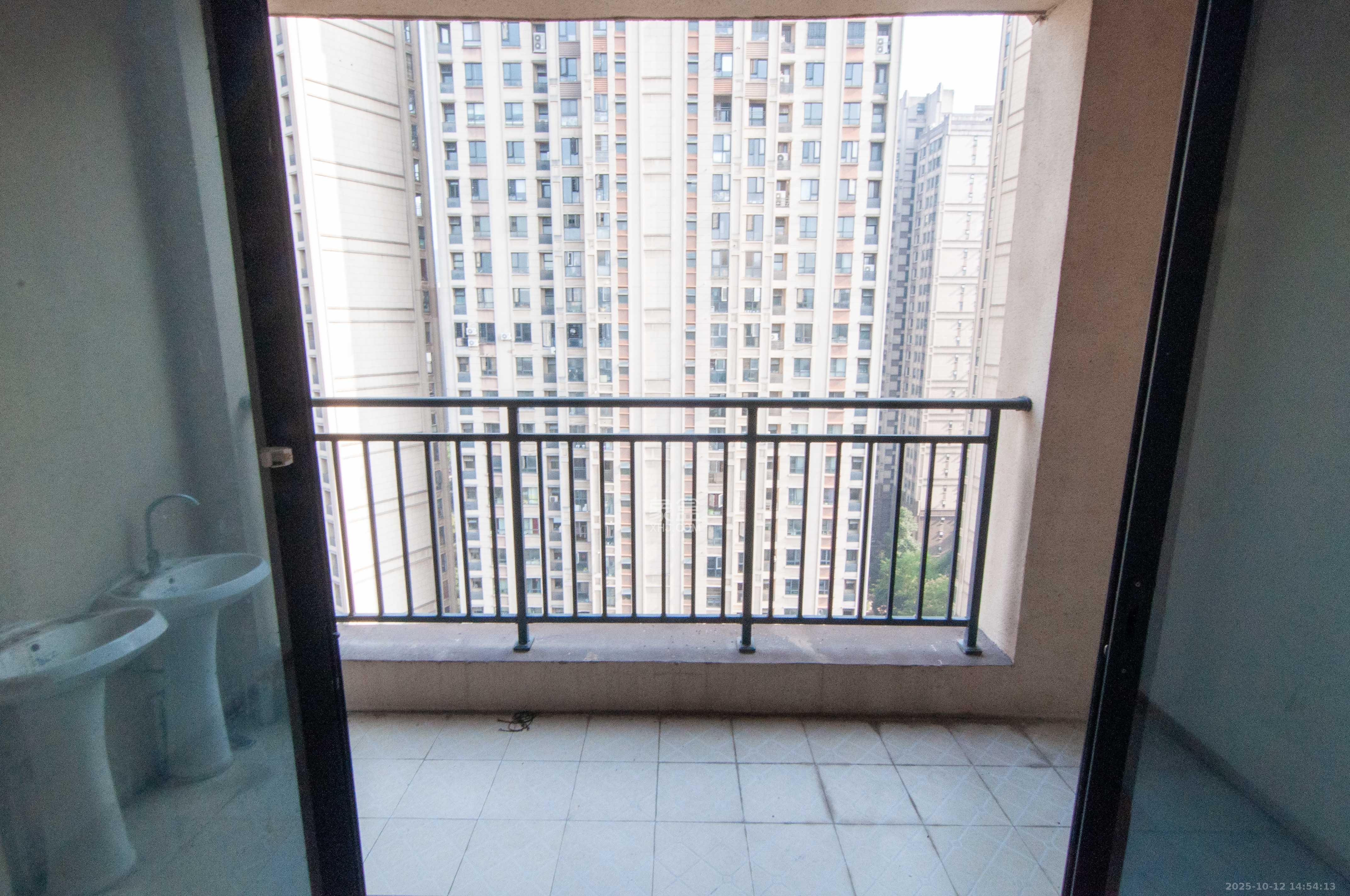 中海梅溪湖壹号 3室2厅2卫 169.0万 中海梅溪湖壹号 3室2厅2卫 169.0万其他