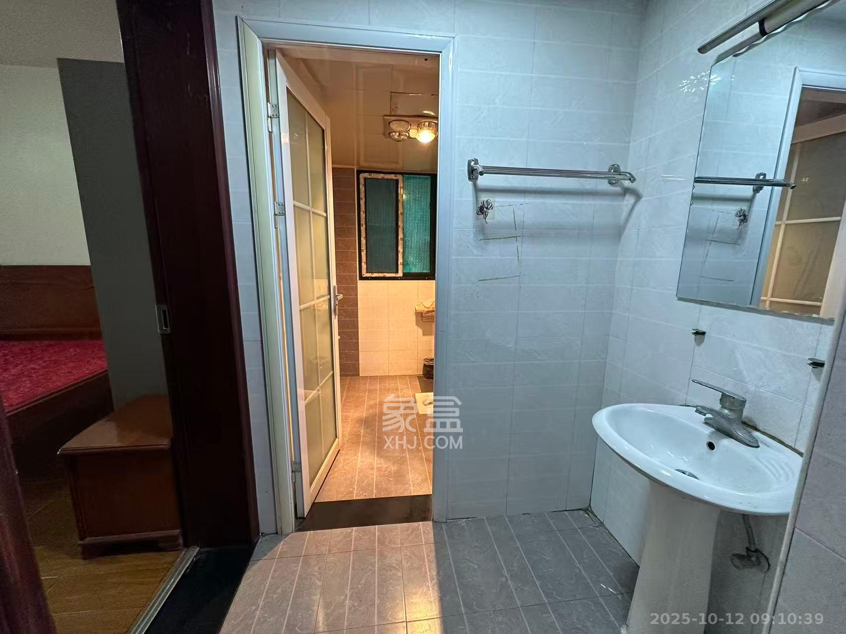 东玺门 2室2厅1卫 2200.0元/月 东玺门 2室2厅1卫 2200.0元/月室内图