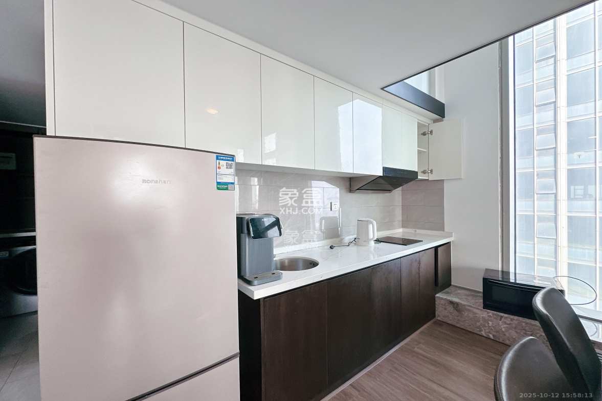 敬天广场 2室1厅2卫 4500.0元/月 敬天广场 2室1厅2卫 4500.0元/月室内图