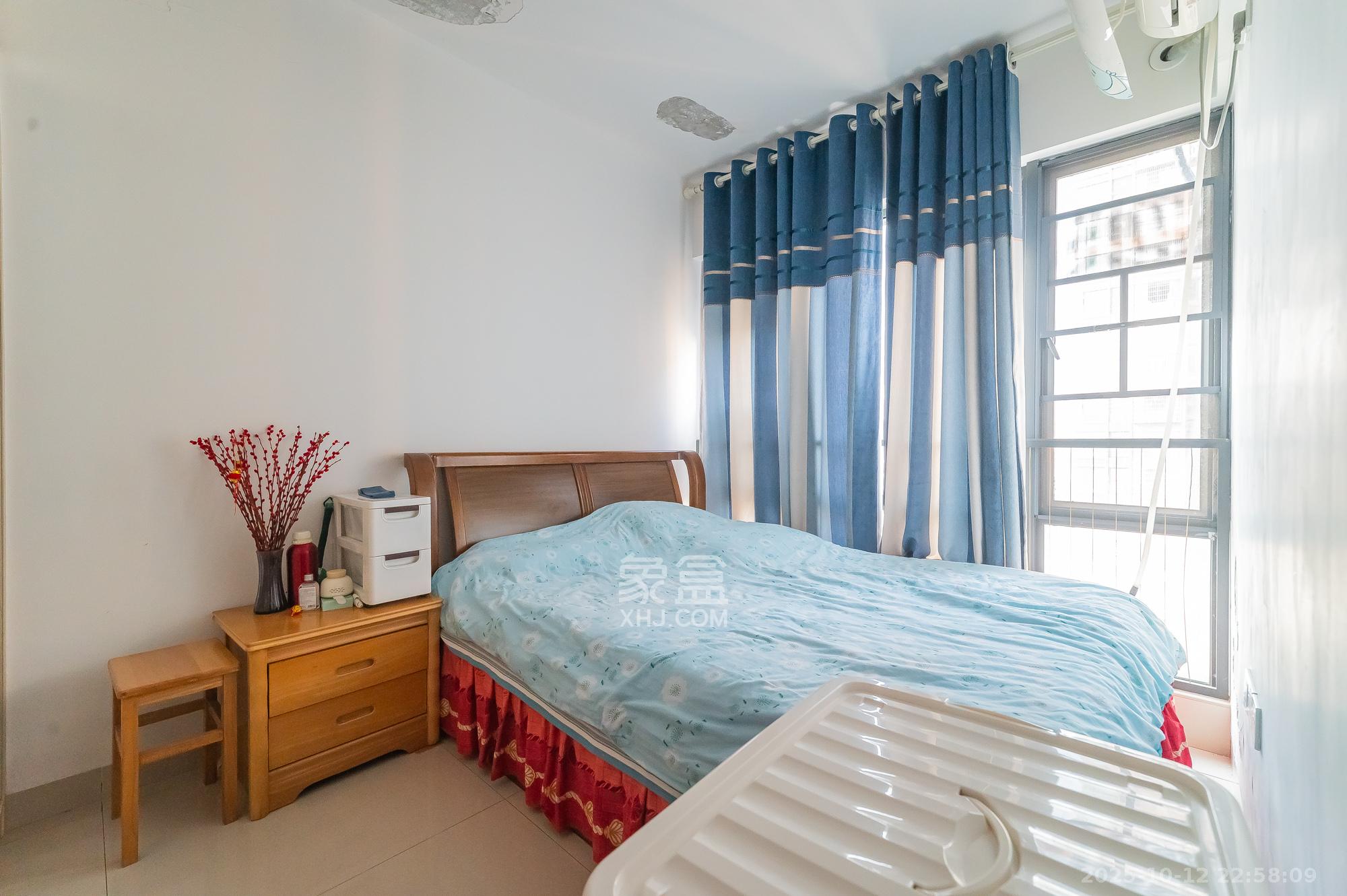 海伦春天  3室2厅1卫    78.8万卧室