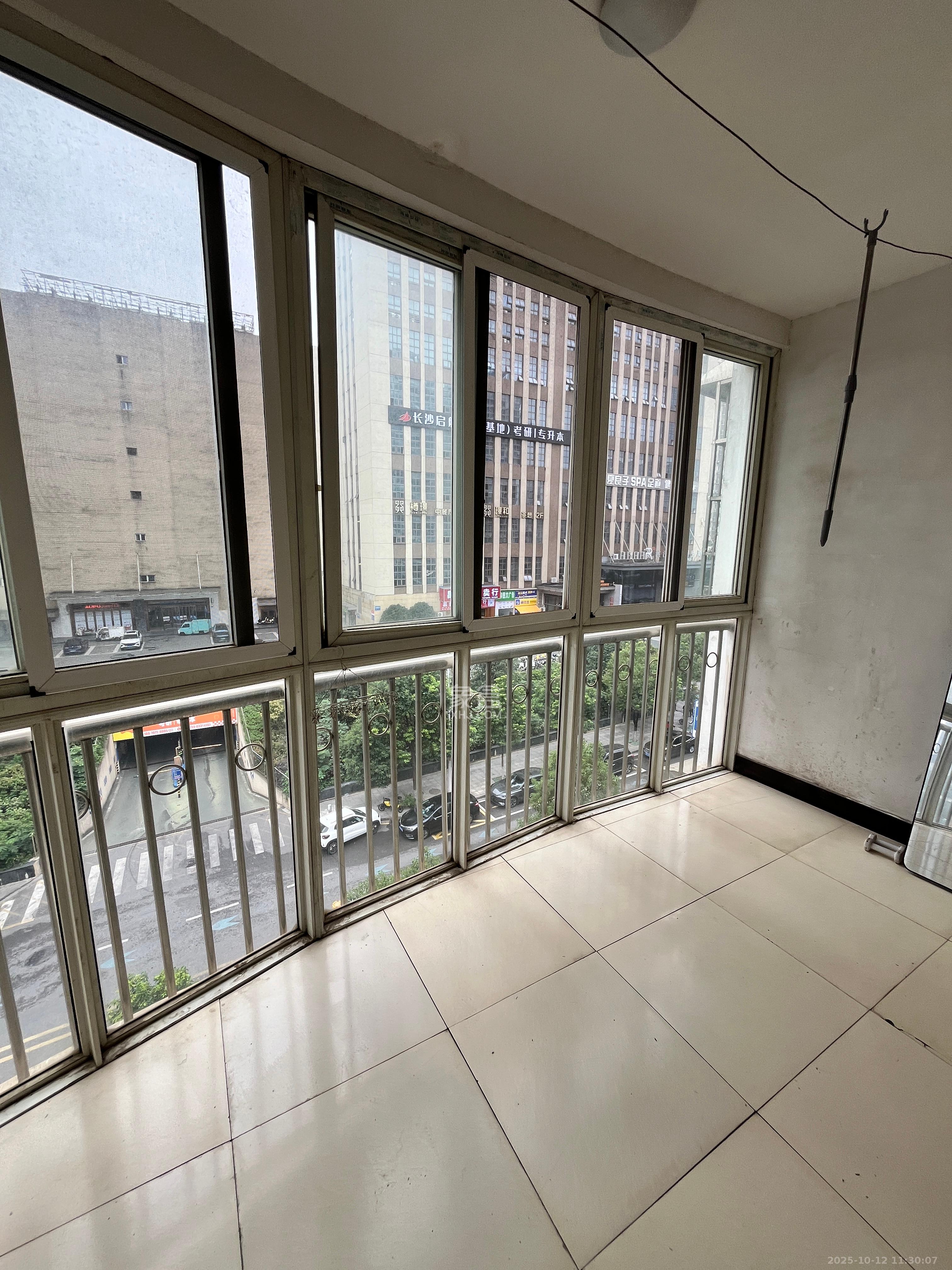 银馨家园  2室1厅1卫    1800.0元/月室内图