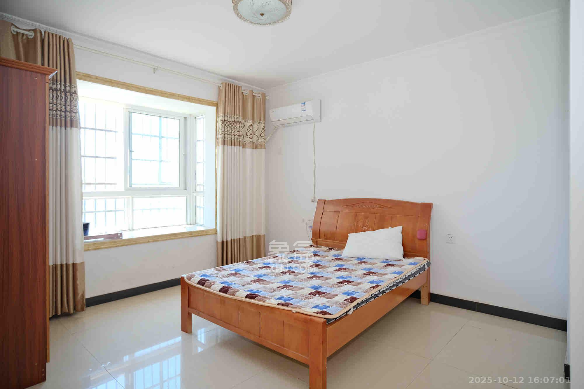 世景华庭 2室0厅0卫 1600.0元/月 世景华庭 2室0厅0卫 1600.0元/月室内图