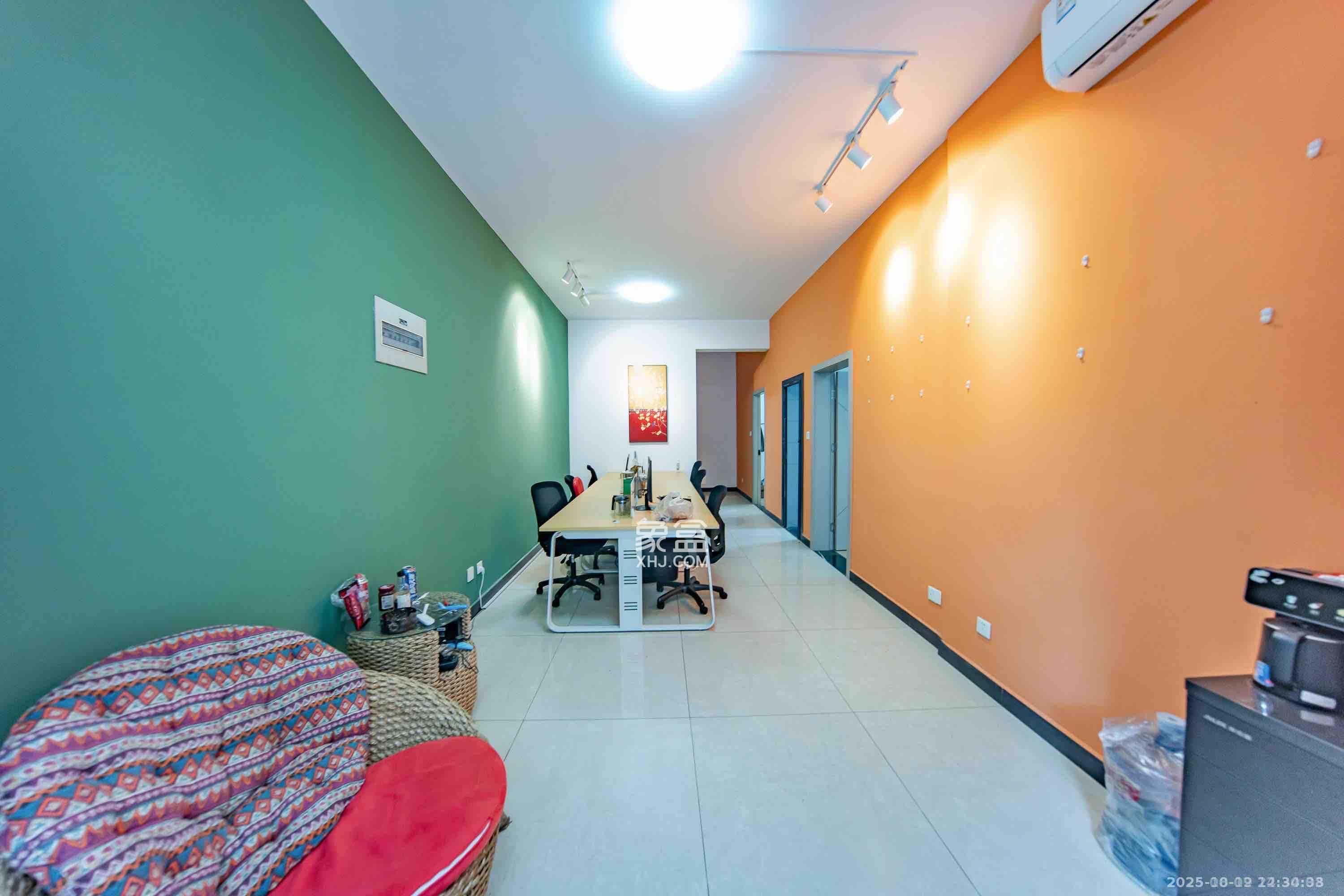 阳光100一期、四五期  2室2厅1卫    2600.0元/月