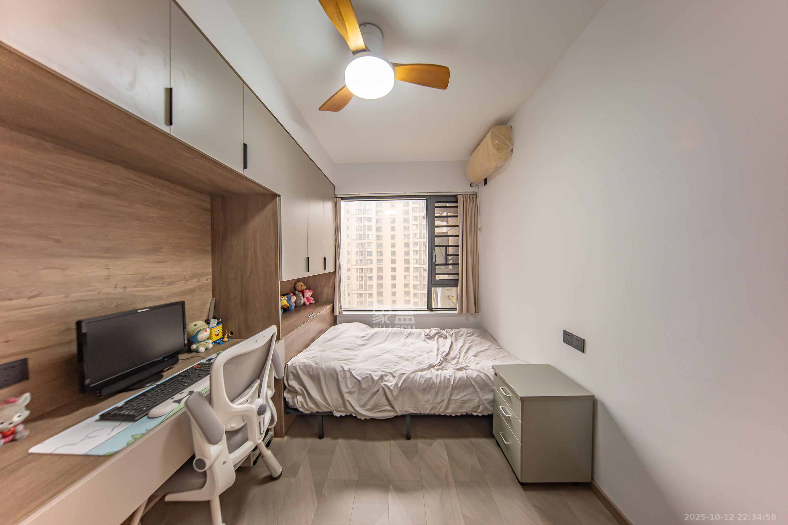 邦盛水岸御园 3室2厅2卫 129.0万 邦盛水岸御园 3室2厅2卫 129.0万卧室